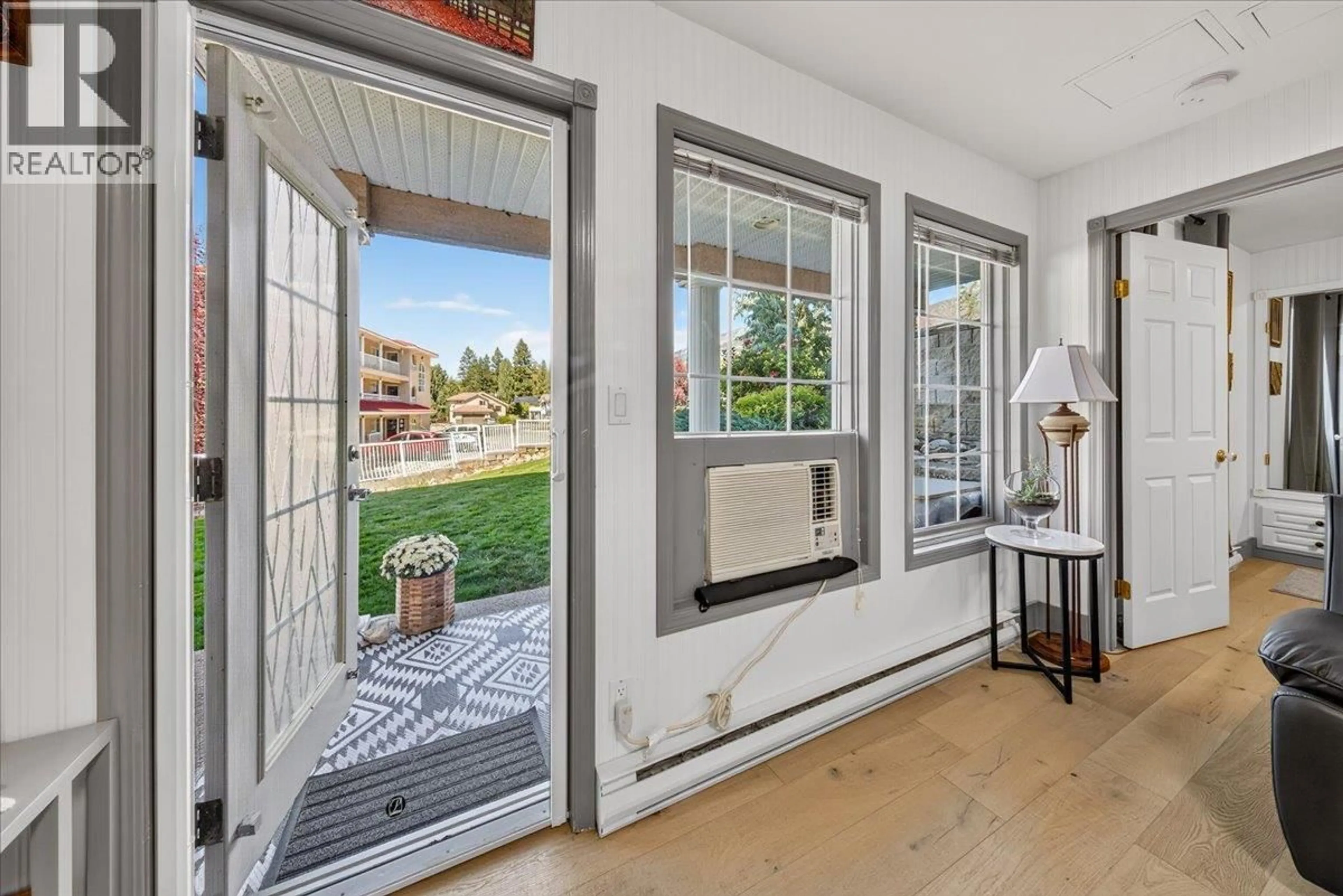 Indoor entryway for 4004B - 5052 RIVERVIEW ROAD, Fairmont Hot Springs British Columbia V0B1L1