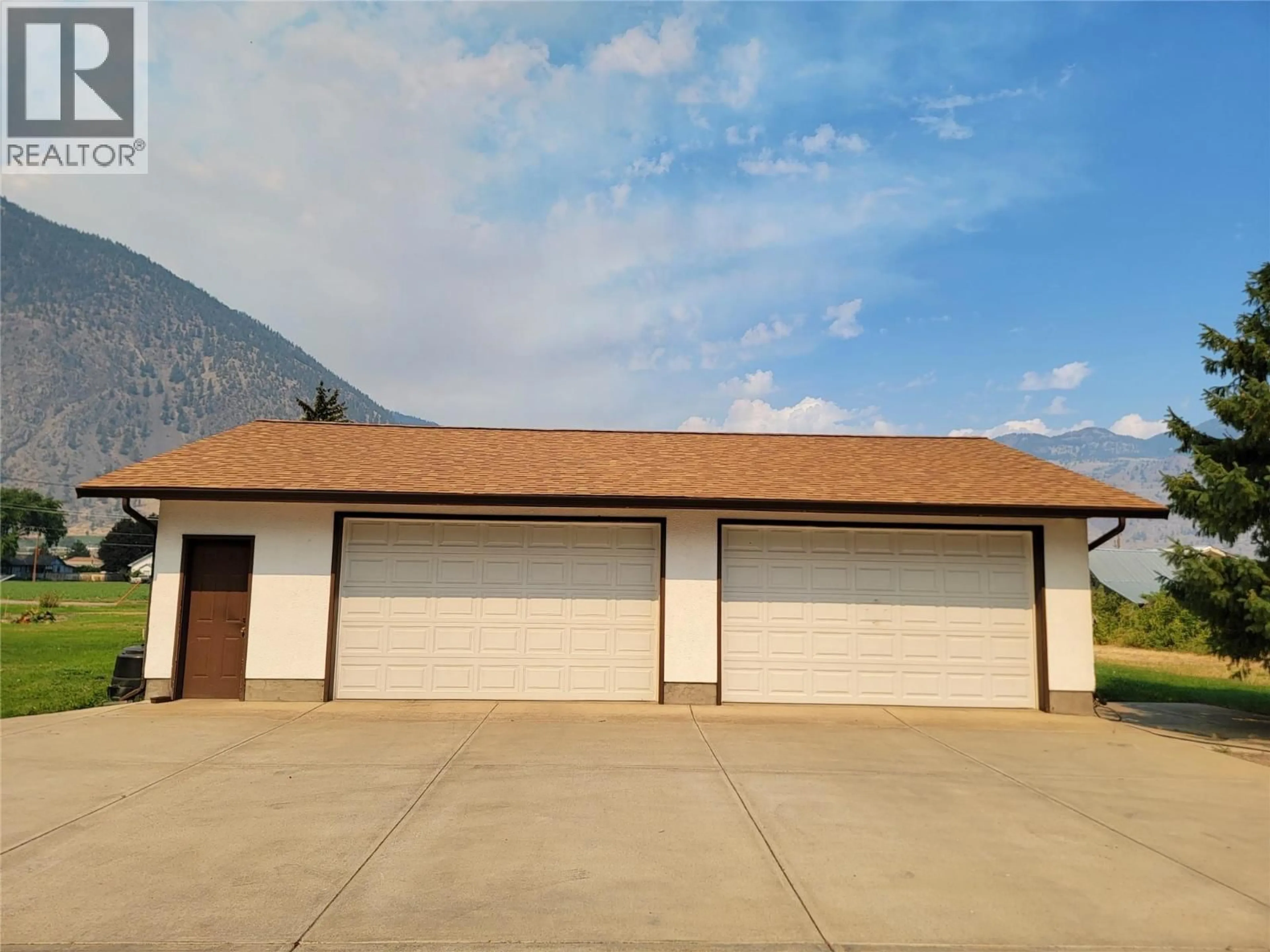 Indoor garage for 230 12TH AVENUE, Keremeos British Columbia V0X1N3