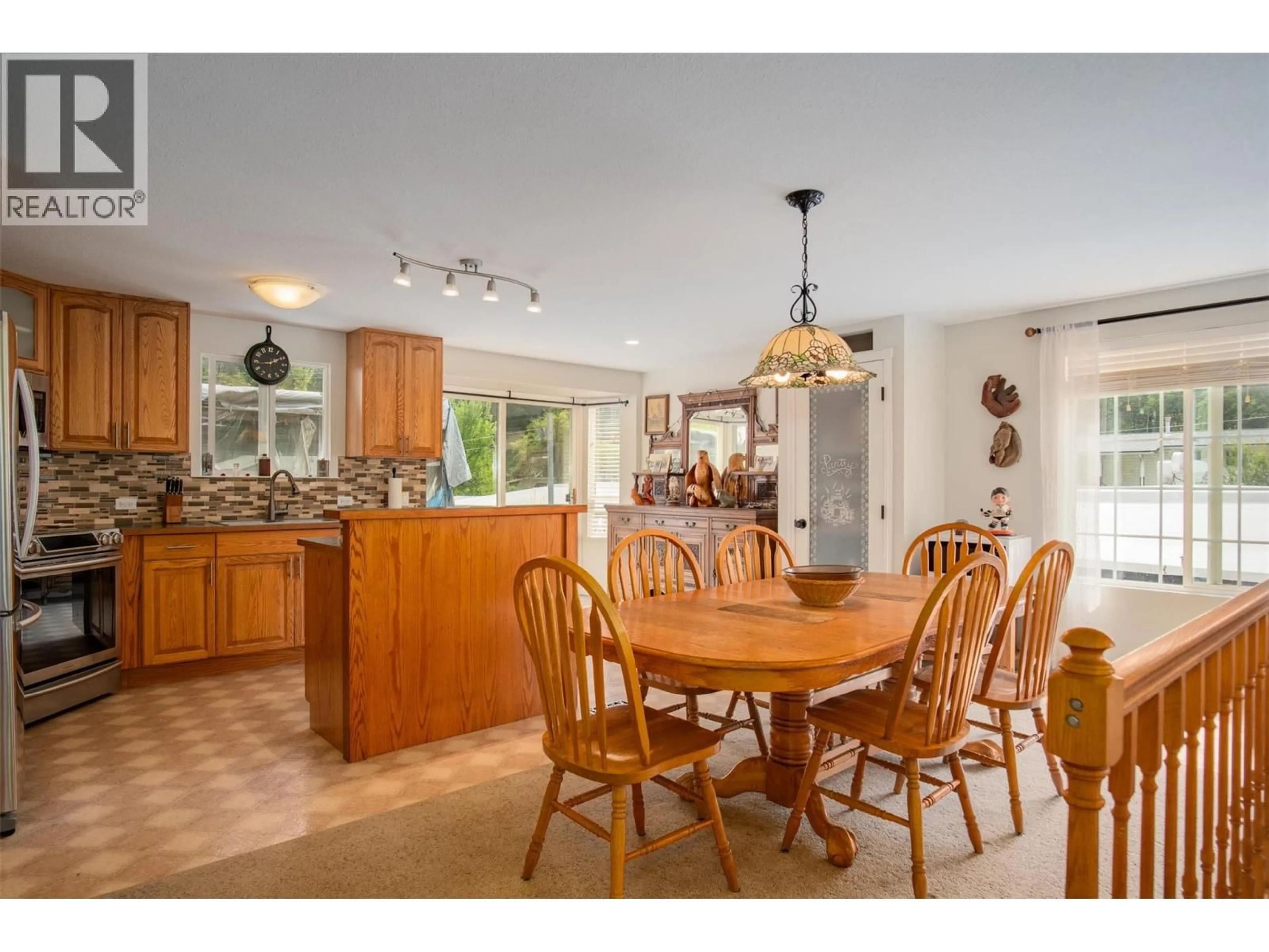 Open concept kitchen, unknown for 1664 MAIDA ROAD, Christina Lake British Columbia V0H1E3