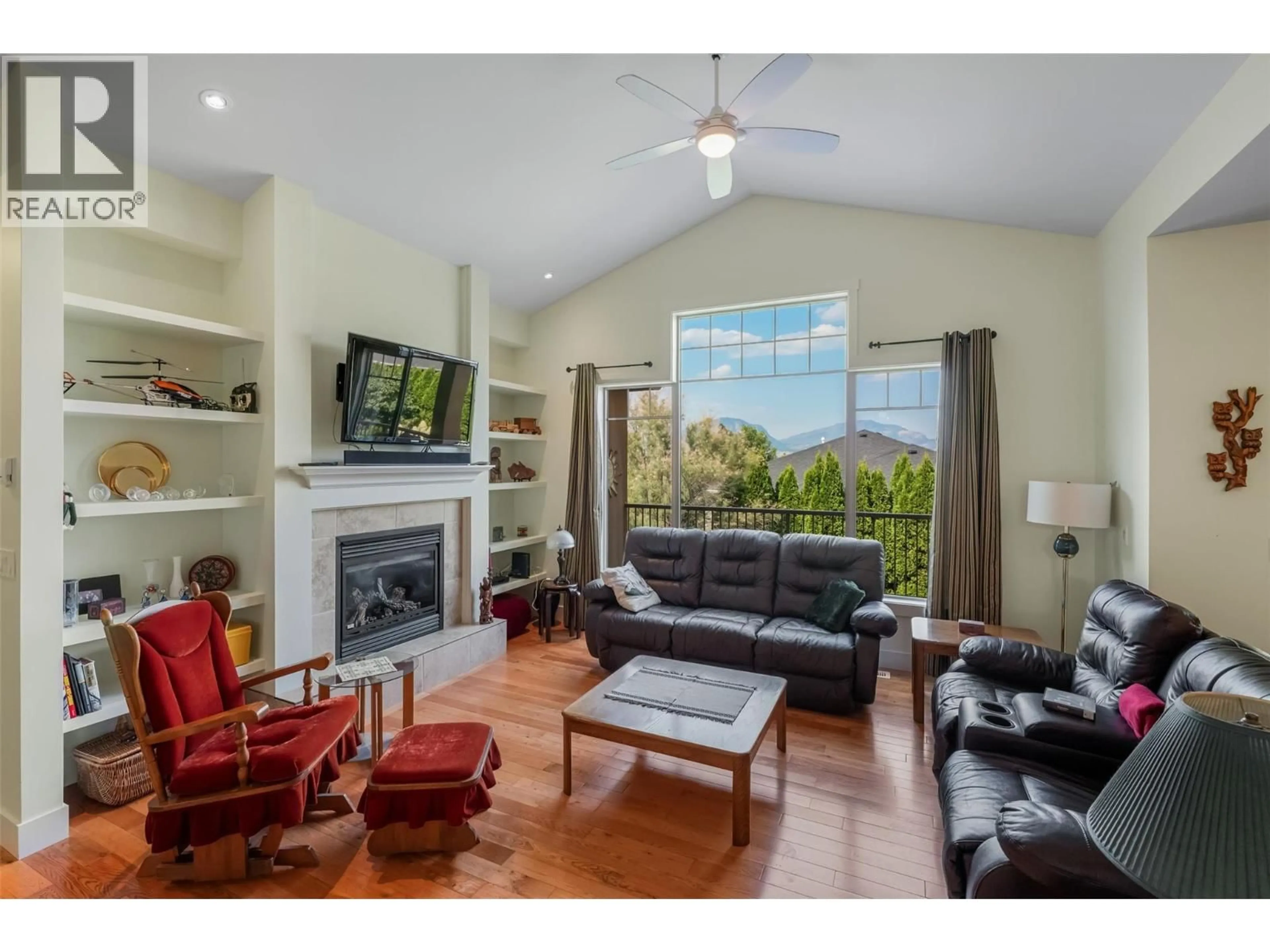 Living room with furniture, unknown for 8 - 6833 MEADOWS DRIVE, Oliver British Columbia V0H1T4