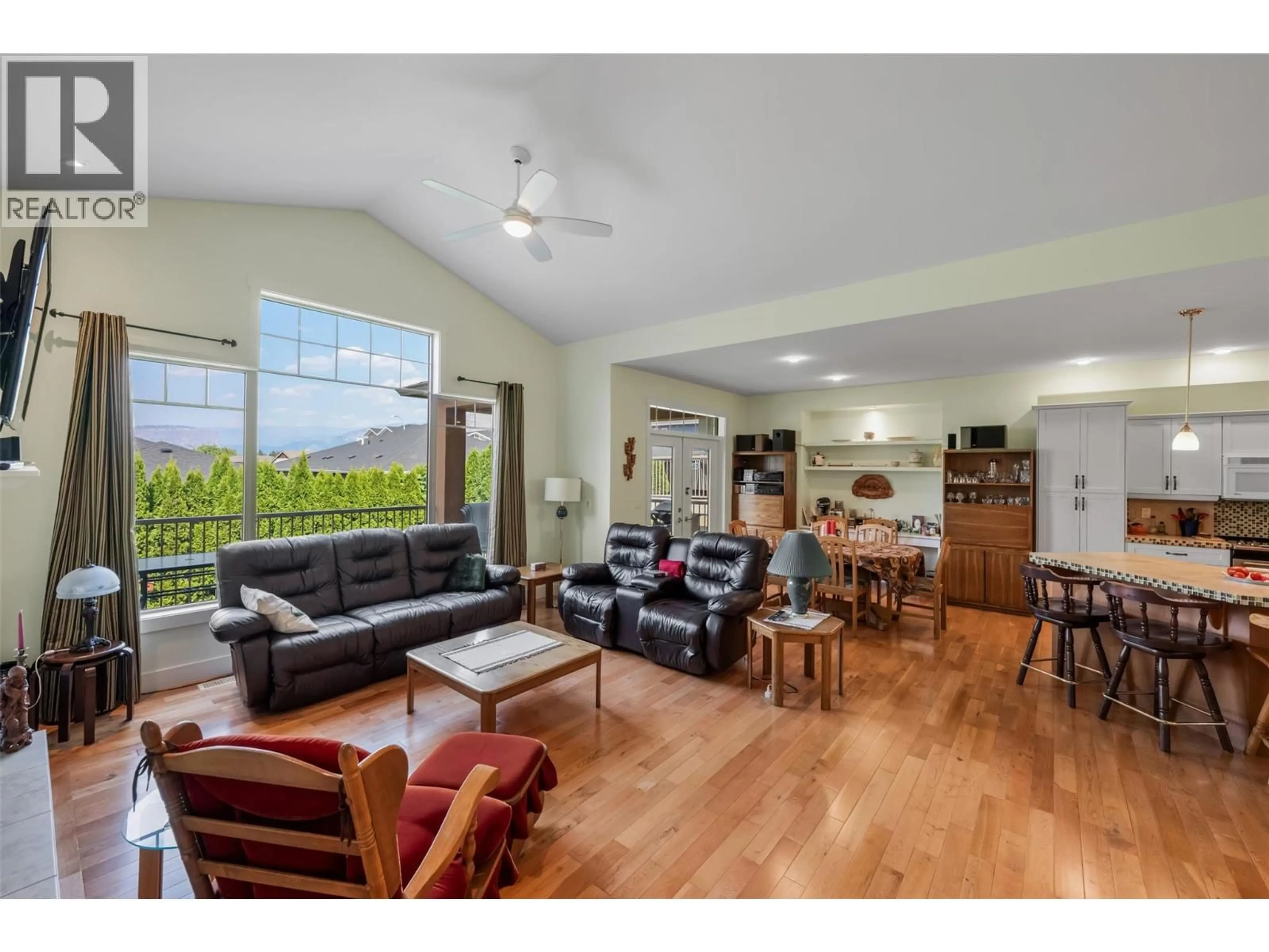 Living room with furniture, unknown for 8 - 6833 MEADOWS DRIVE, Oliver British Columbia V0H1T4
