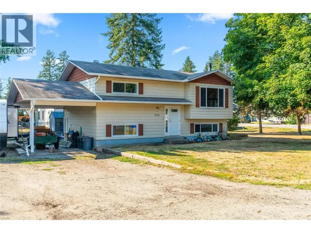 792 EASTWOOD ROAD, Lumby