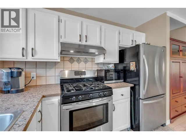 54 - 999 BURNABY AVENUE, Penticton 5