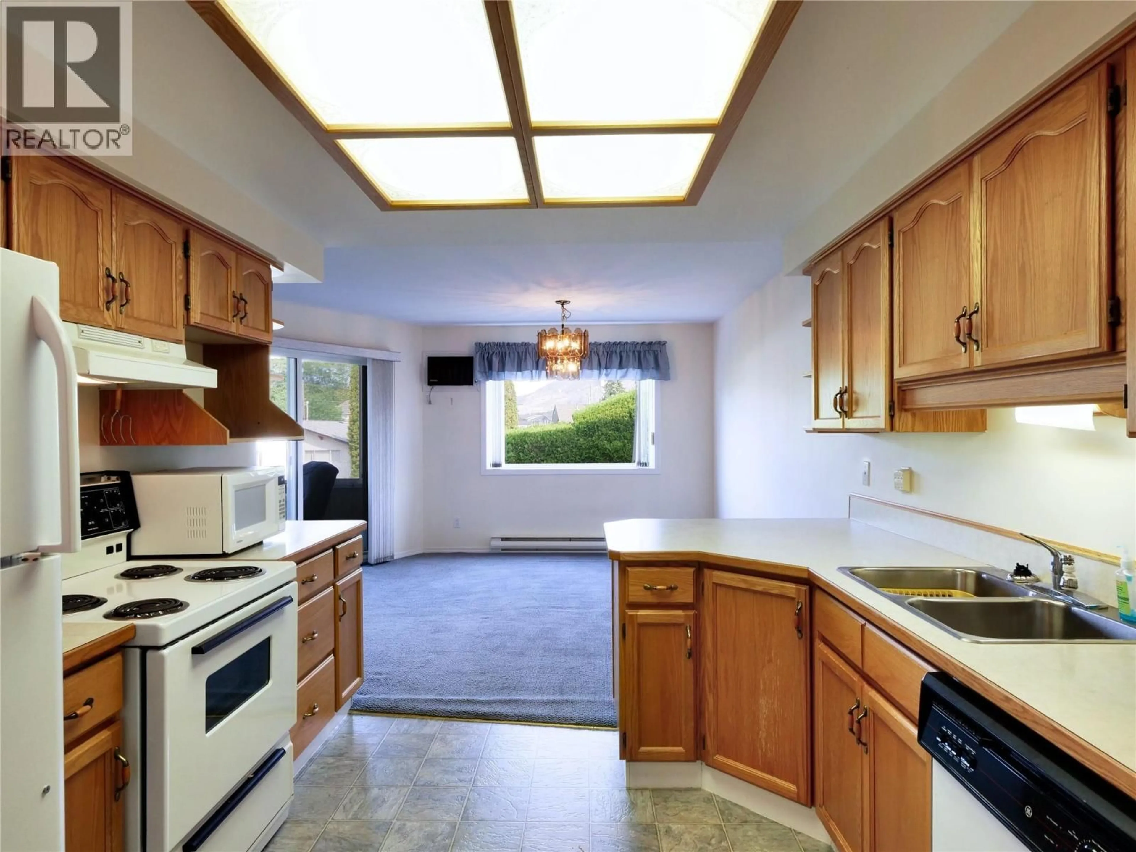 Standard kitchen, unknown for 11 - 42 FUJI COURT, Osoyoos British Columbia V0H1V0