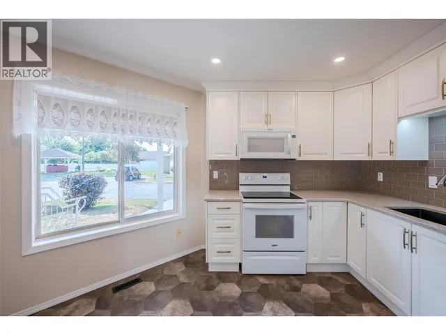 18 - 115 REDWING PLACE, Oliver 5
