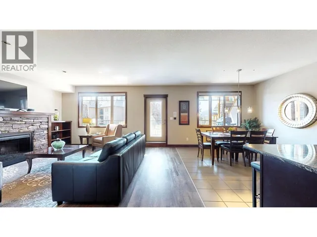 713 E - 700 BIGHORN BOULEVARD, Radium Hot Springs 2