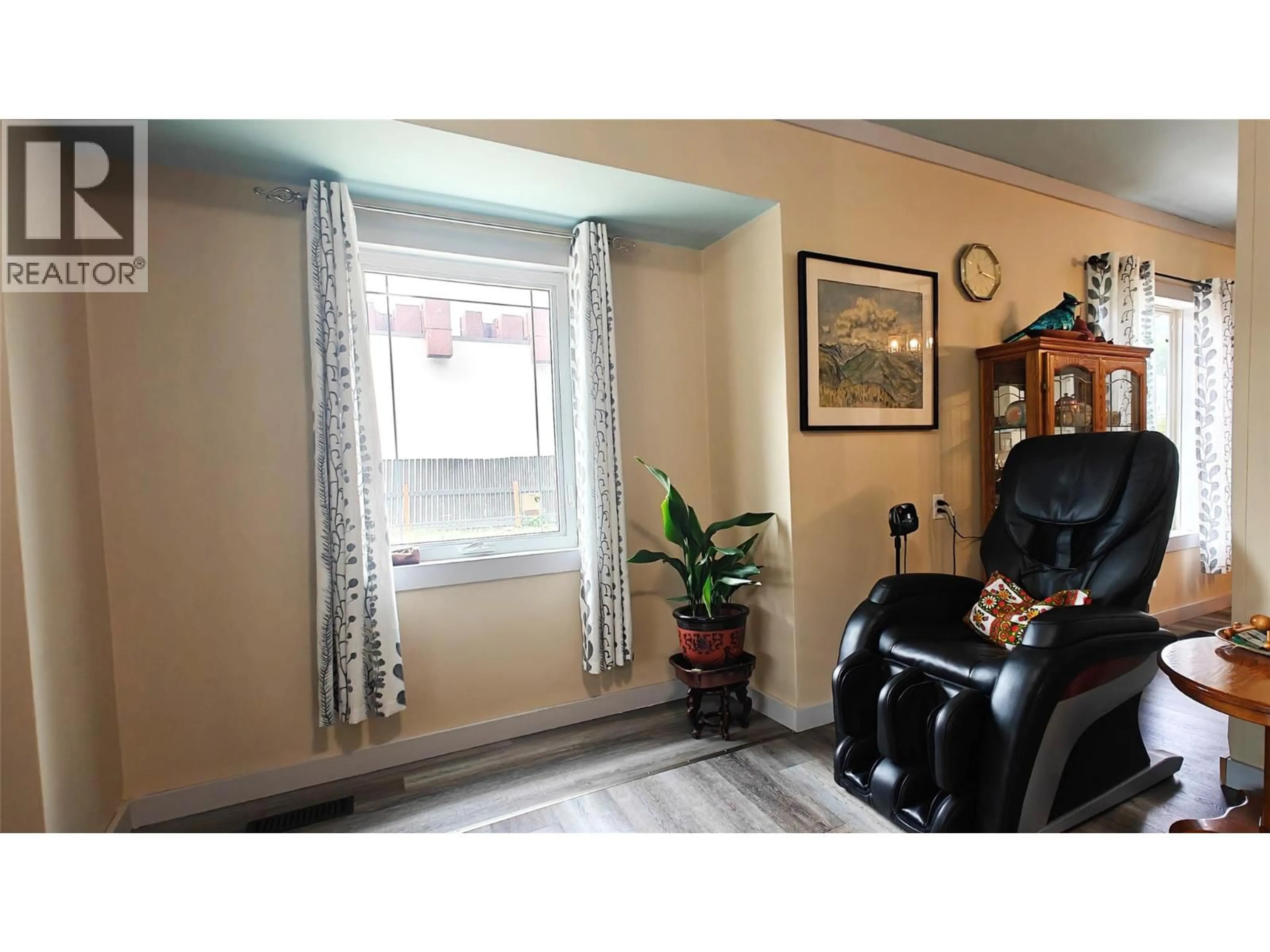 A pic of a room for 1939 BEAVER STREET EAST, Fruitvale British Columbia V0G1L0