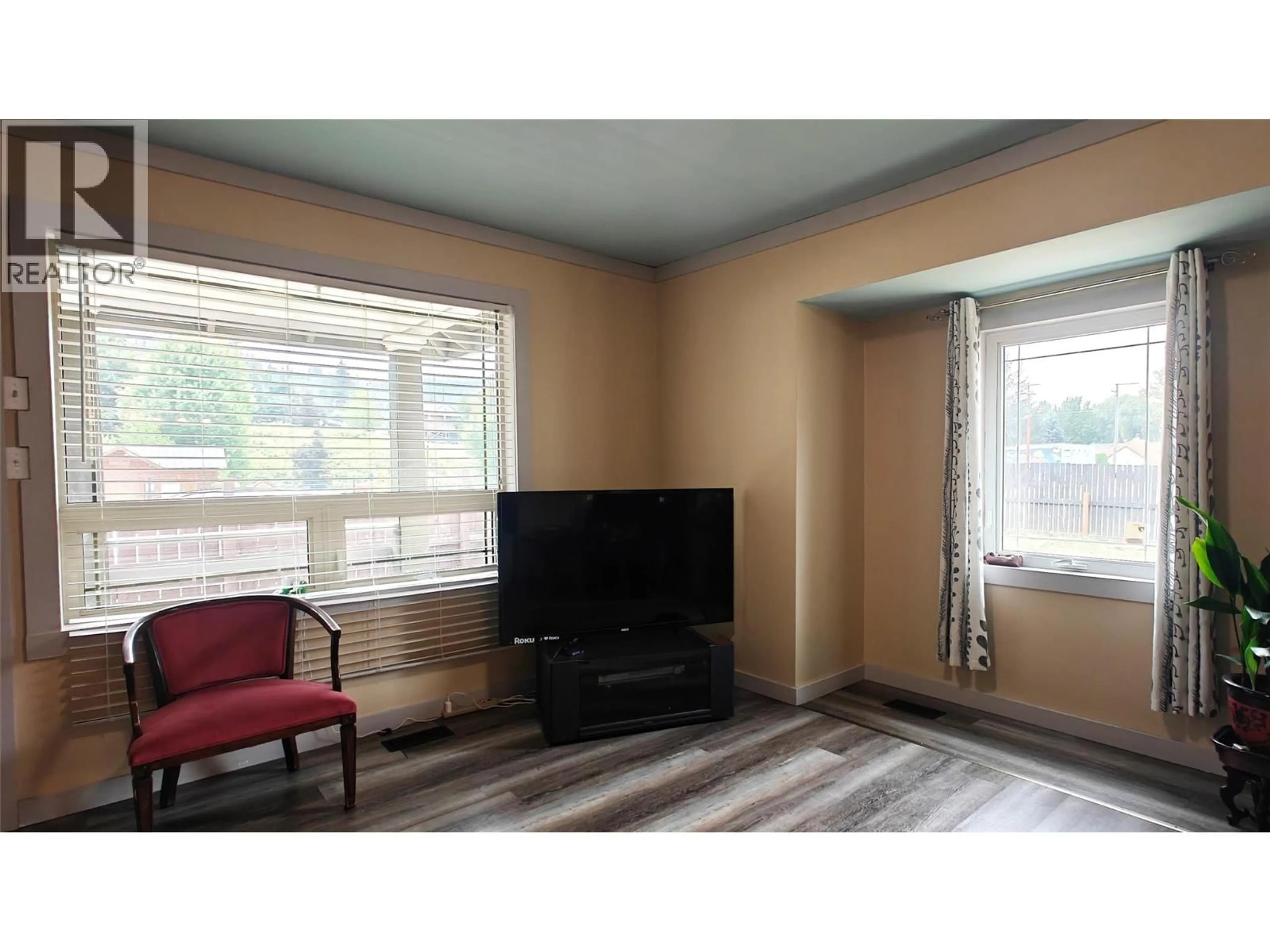 A pic of a room for 1939 BEAVER STREET EAST, Fruitvale British Columbia V0G1L0