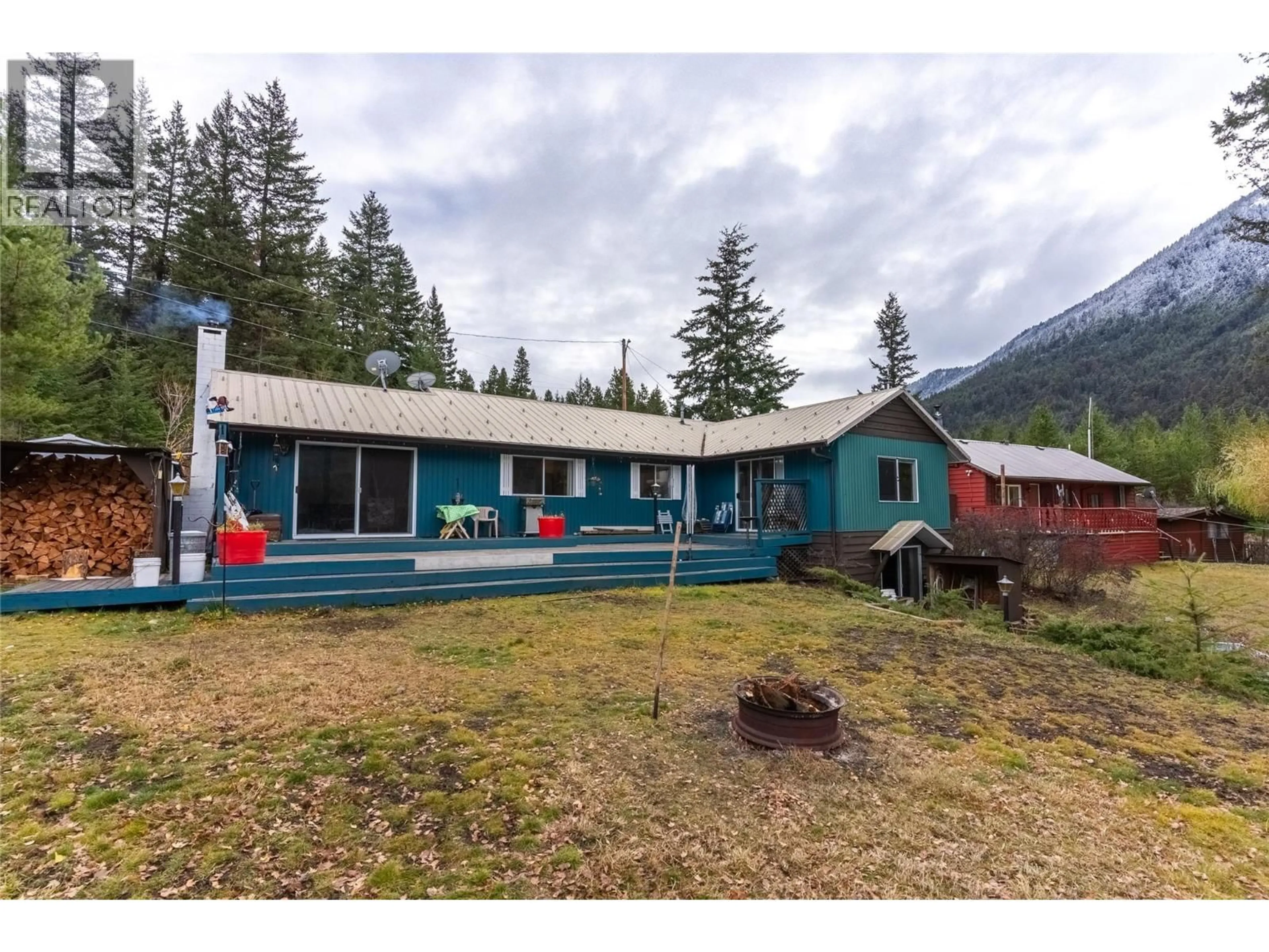 A pic from outside/outdoor area/front of a property/back of a property/a pic from drone, mountain view for 11805 FOUNTAIN VALLEY ROAD, Lillooet British Columbia V0K1V0