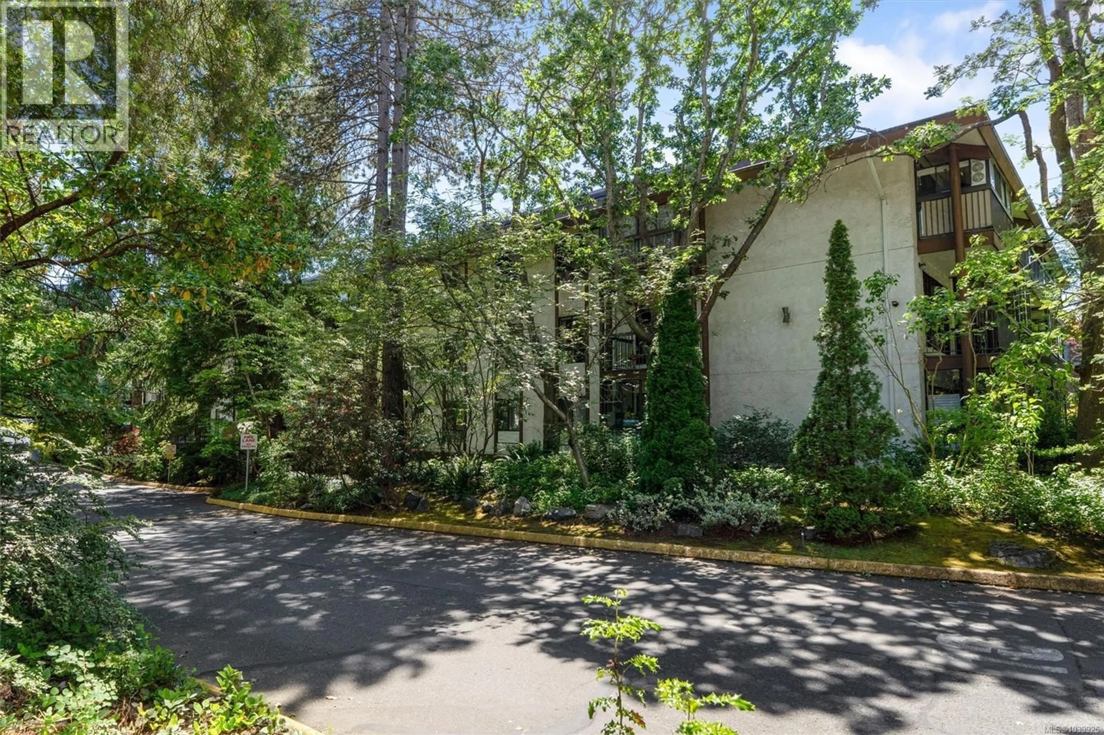 Unknown for 111 - 1005 MCKENZIE AVENUE, Saanich British Columbia V8X4A9
