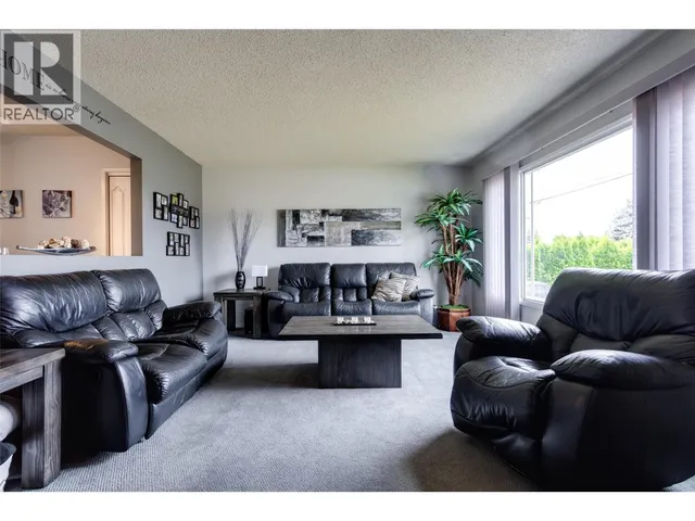 685 QUIGLEY ROAD, Kelowna 5