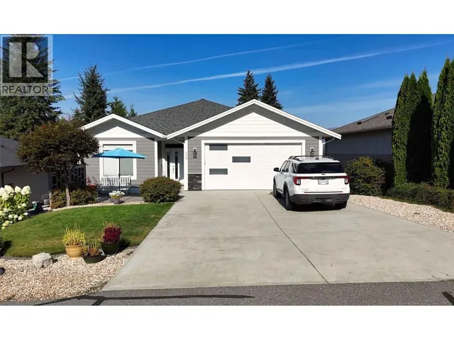 35 - 2592 ALPEN PARADIES ROAD, Blind Bay 3