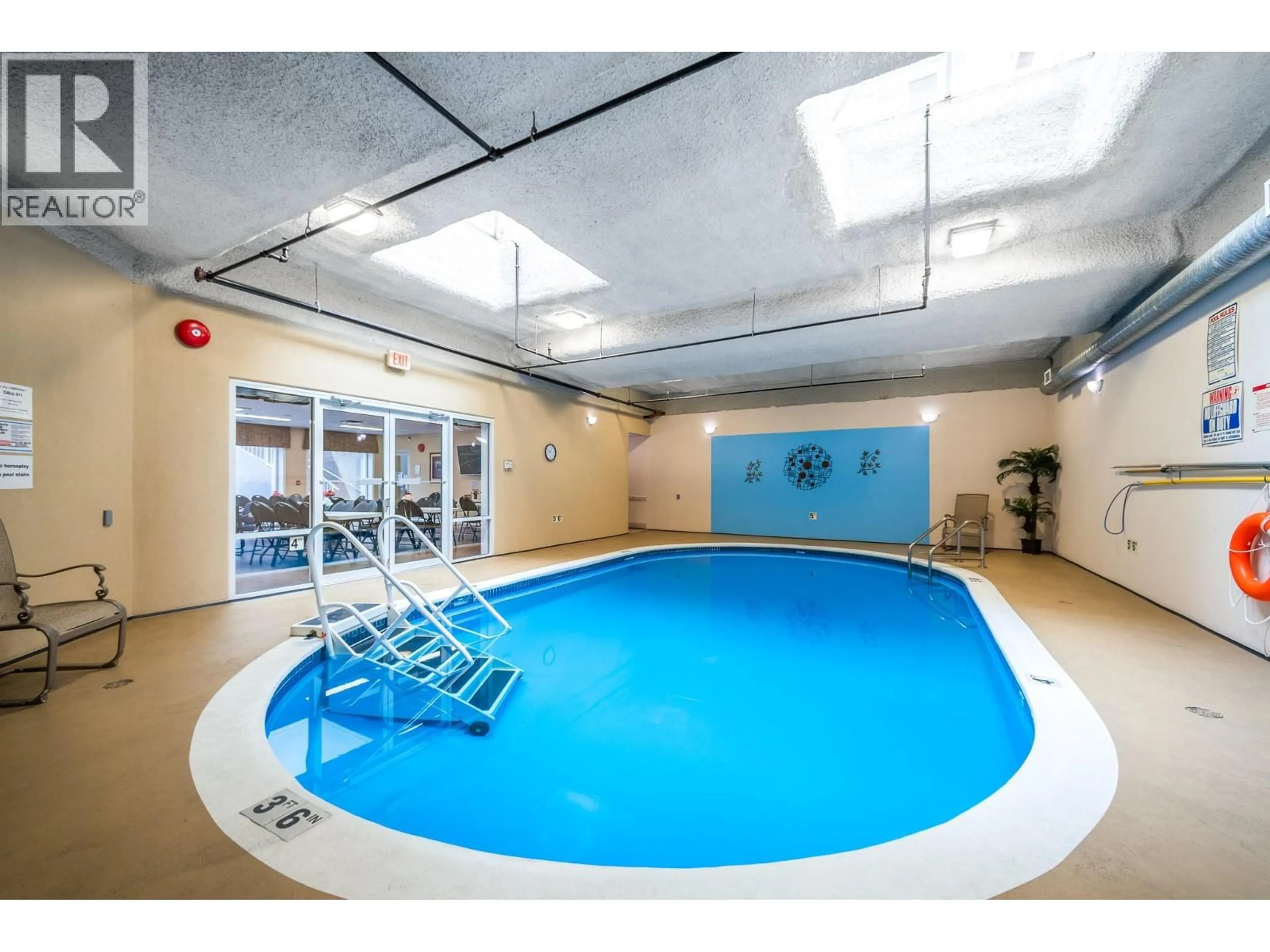 Pool for 306 - 1967 UNDERHILL STREET, Kelowna British Columbia V1X8C9