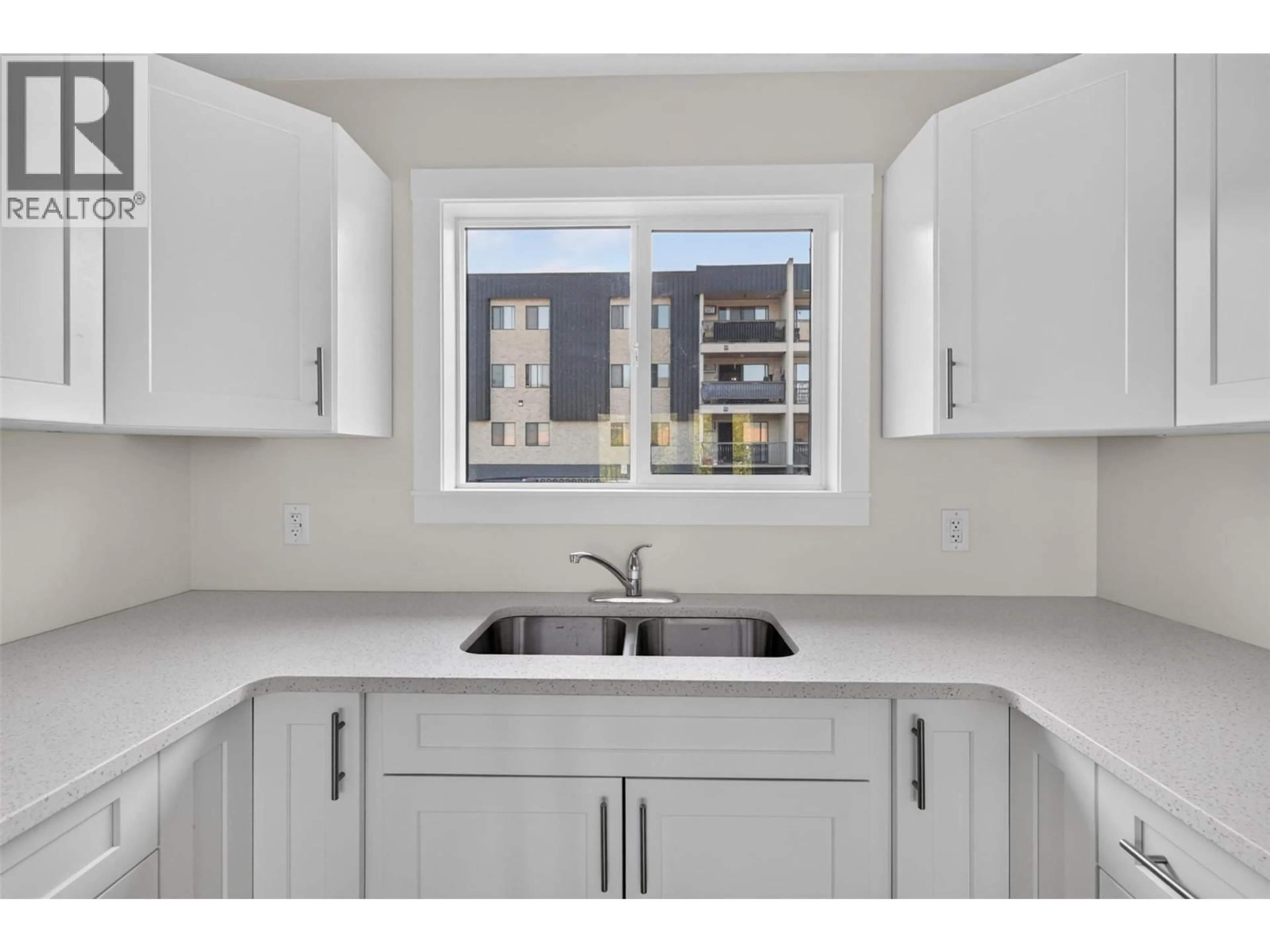 Standard kitchen, unknown for 206 - 4004 34 STREET, Vernon British Columbia V1T5Y2