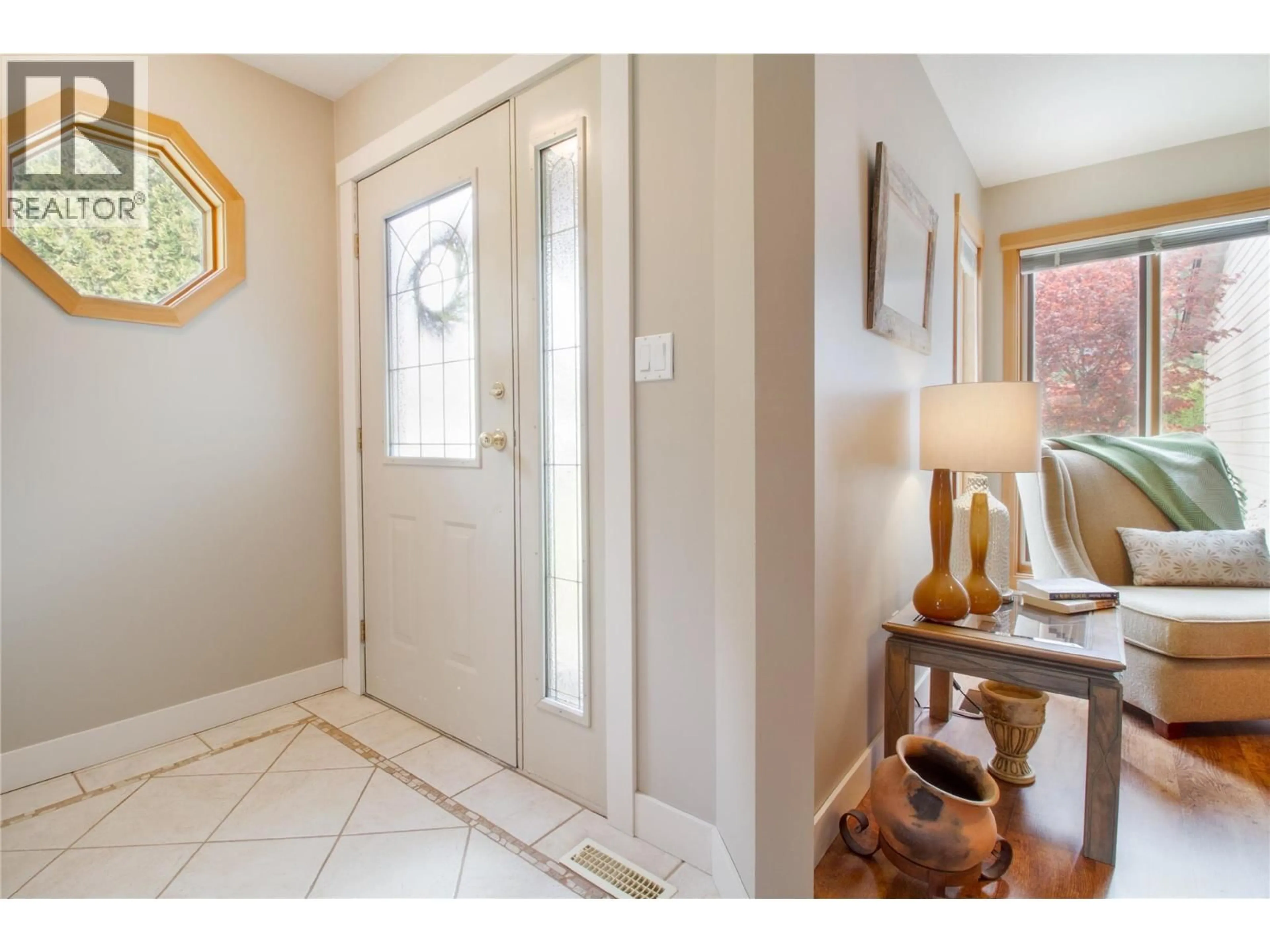 Indoor entryway for 1107 PINERIDGE CRESCENT, Revelstoke British Columbia V0E2S1