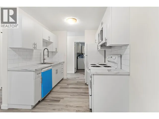 11 - 200 GERSTMAR ROAD, Kelowna 2