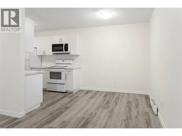 11 - 200 GERSTMAR ROAD, Kelowna 5