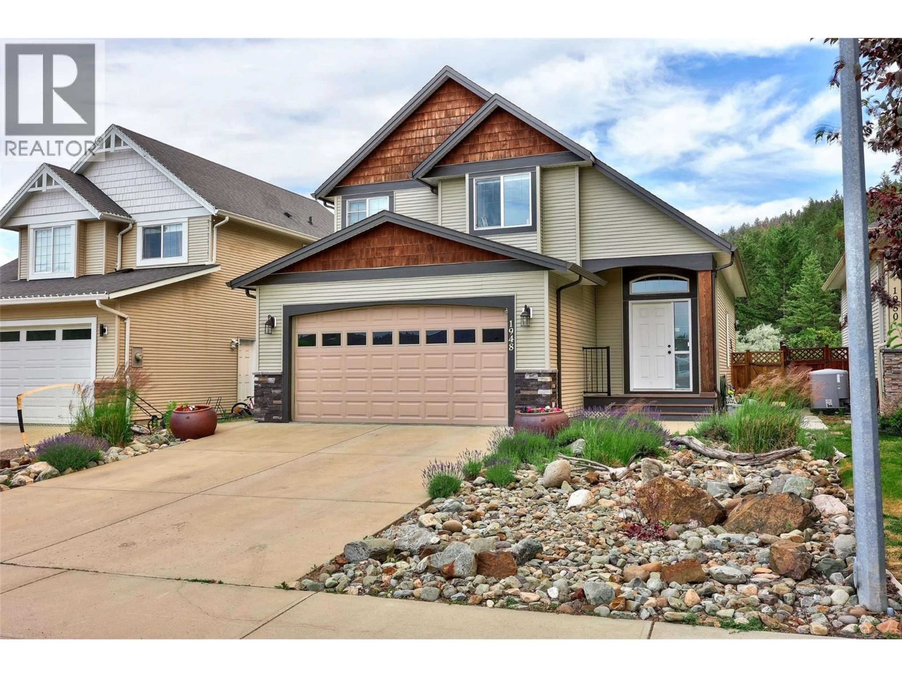 Home with vinyl exterior material, street for 1948 SNOWBERRY CRESCENT, Kamloops British Columbia V1S1Z8