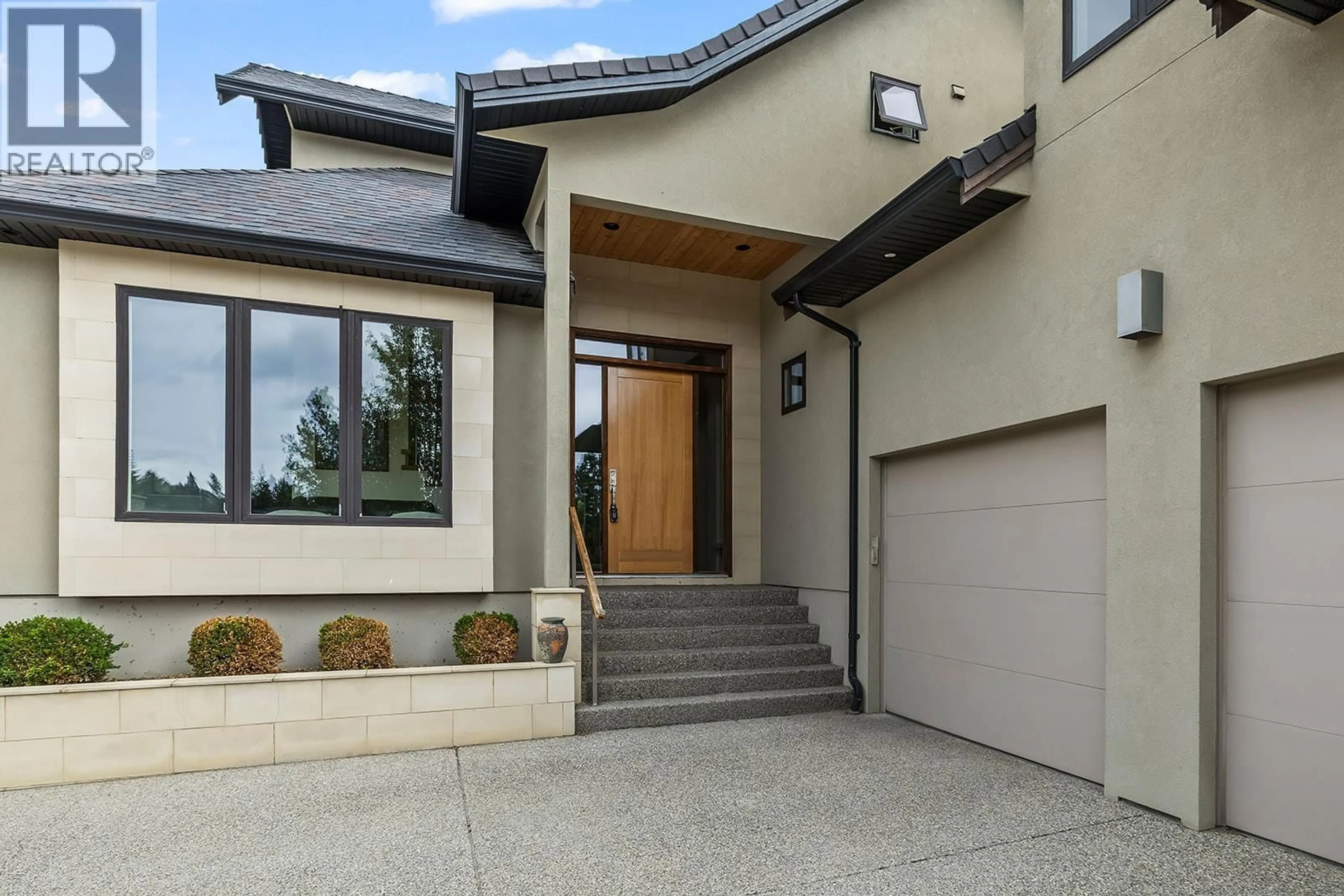 Unknown for 526 CARAMILLO COURT, Kelowna British Columbia V1V2K9