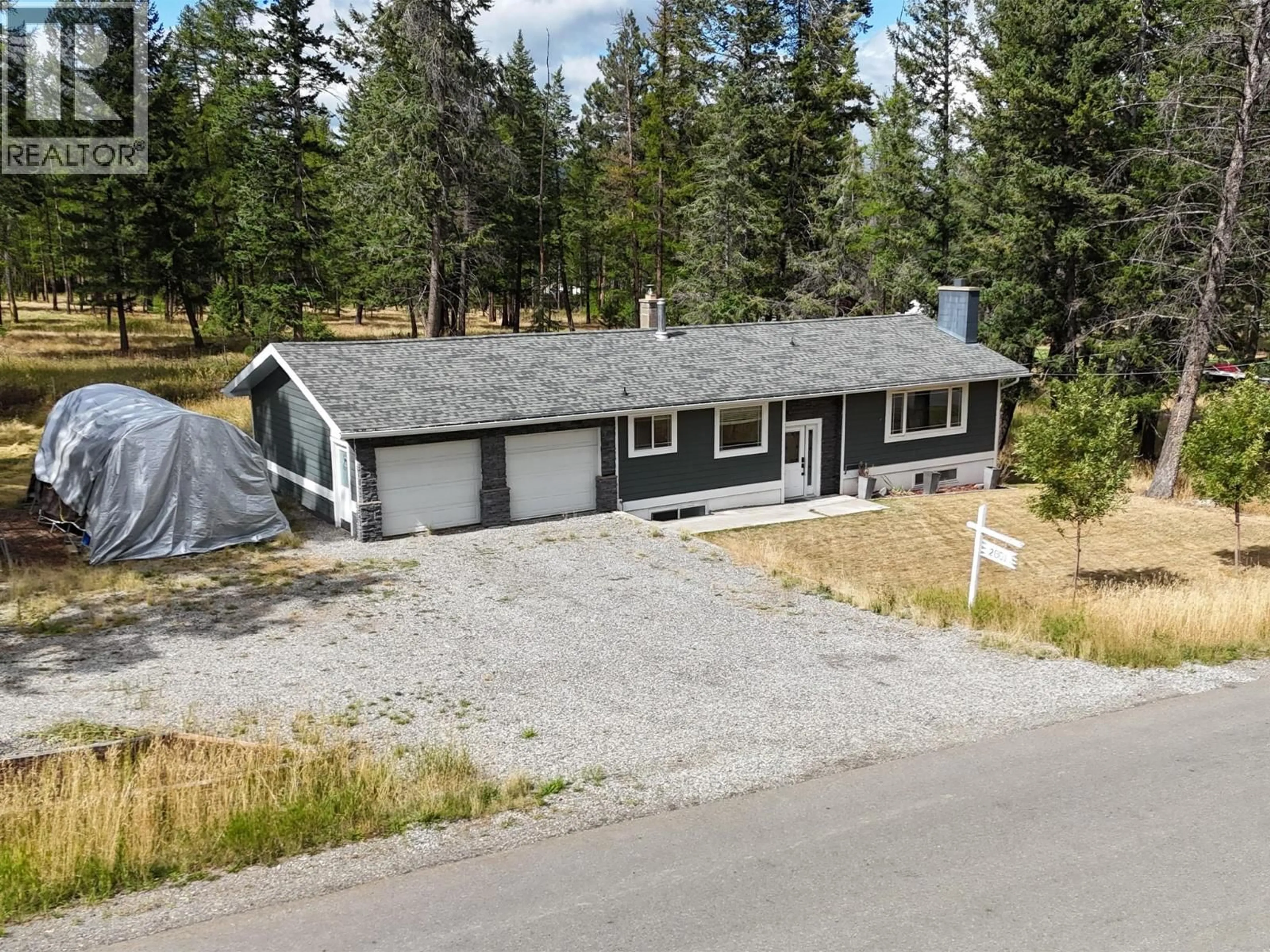 A pic from outside/outdoor area/front of a property/back of a property/a pic from drone, street for 2001 8TH AVENUE SOUTH, Cranbrook British Columbia V1C7E7
