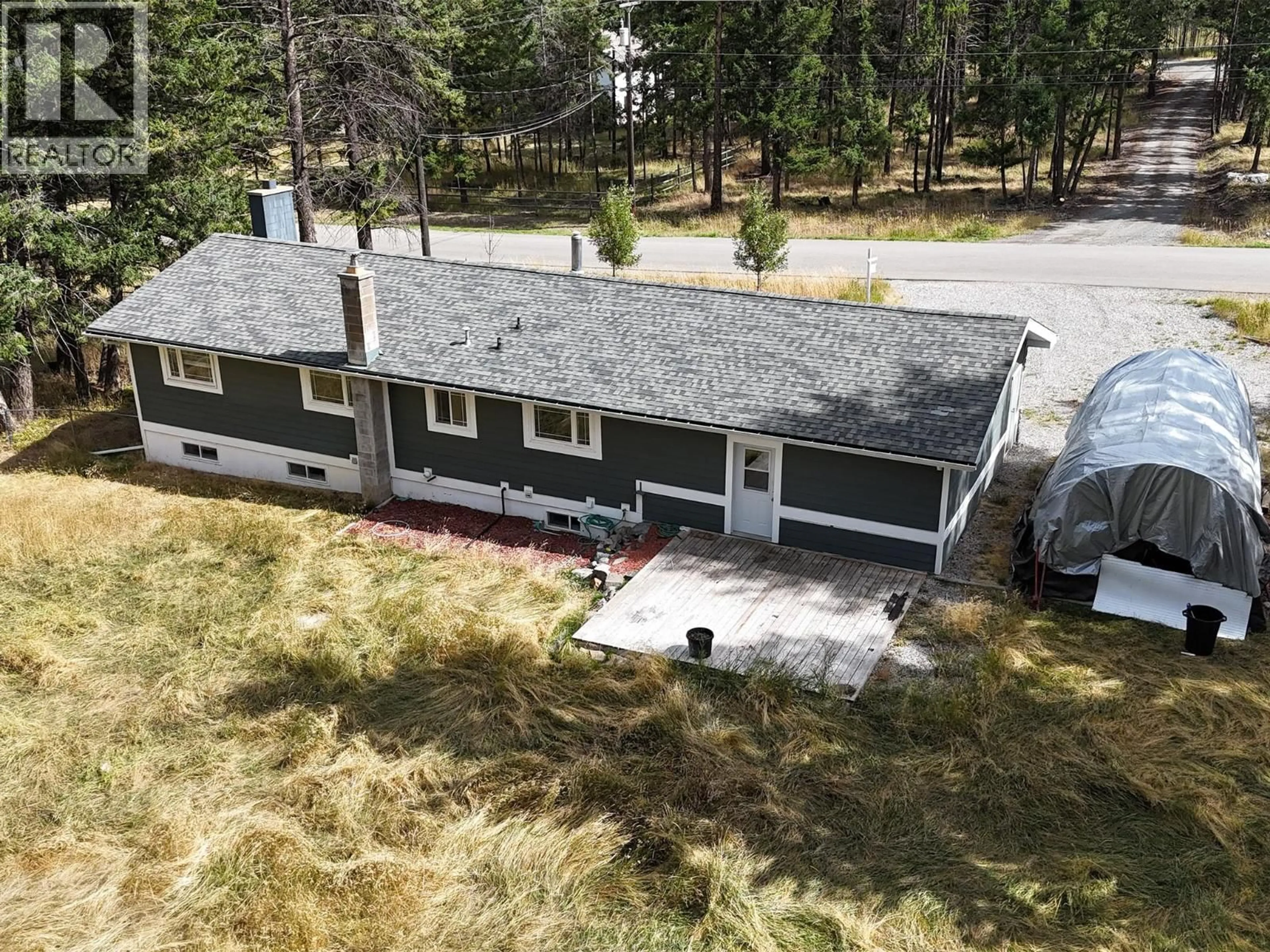 A pic from outside/outdoor area/front of a property/back of a property/a pic from drone, unknown for 2001 8TH AVENUE SOUTH, Cranbrook British Columbia V1C7E7