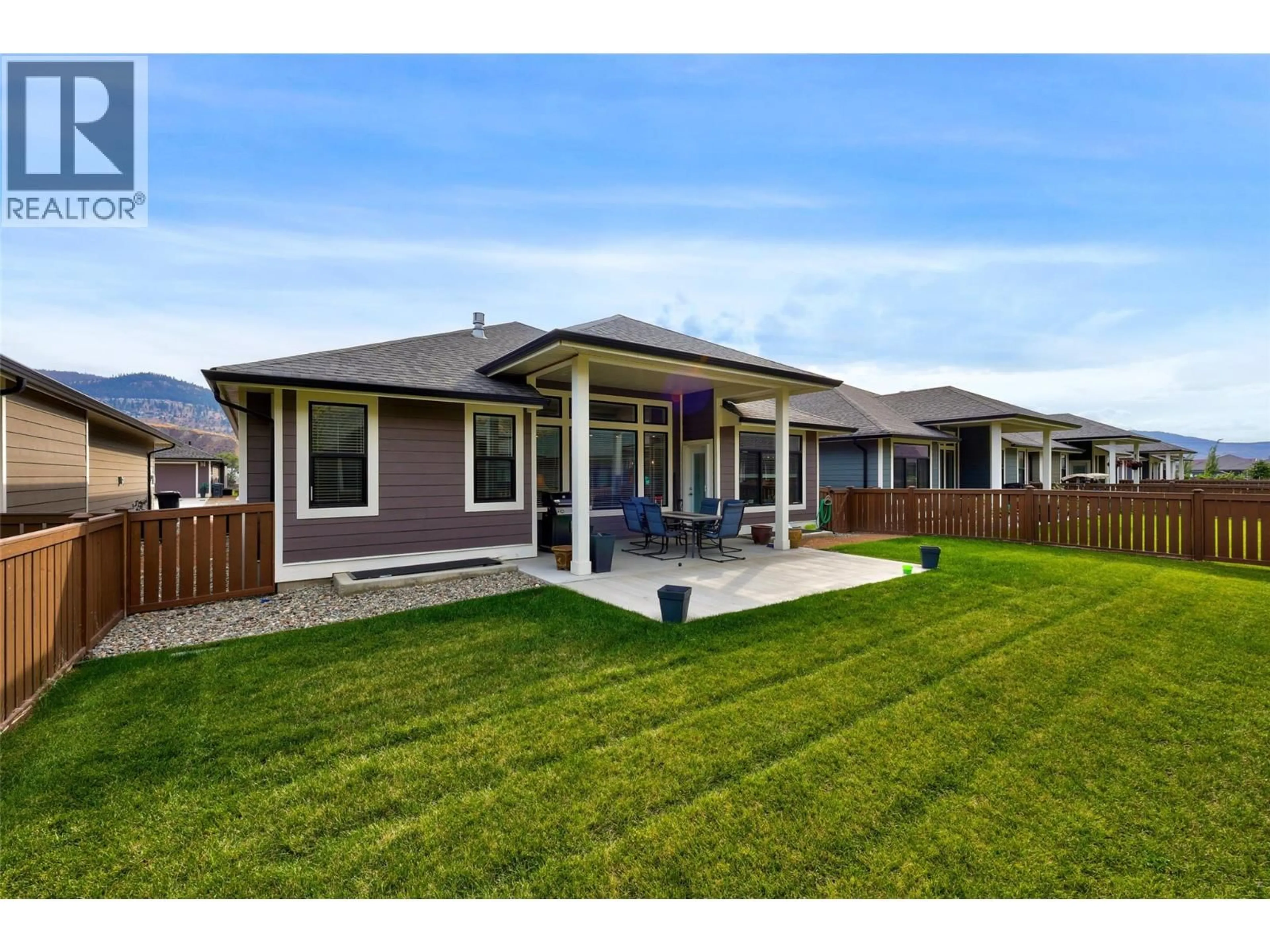 Home with vinyl exterior material, unknown for 319 - 641 SHUSWAP E ROAD, Kamloops British Columbia V2H0E2