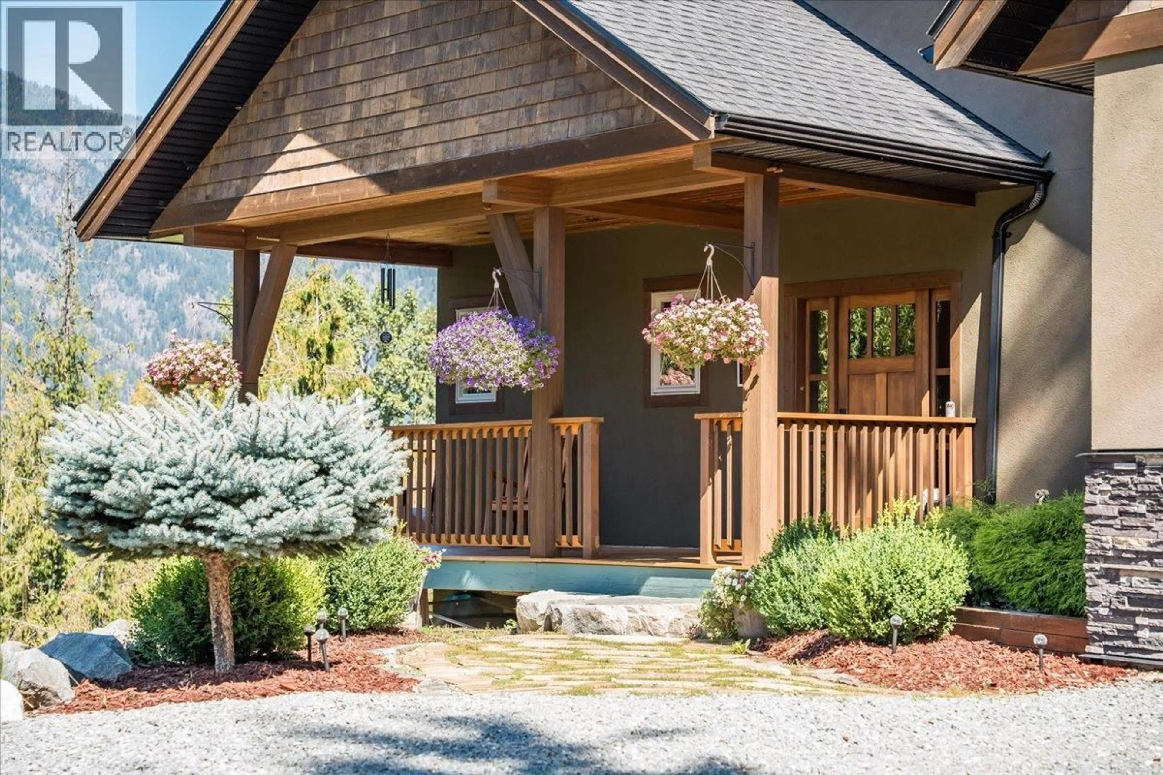 Indoor entryway for 3213 VINDUSKY ROAD, Nelson British Columbia V1L6X7
