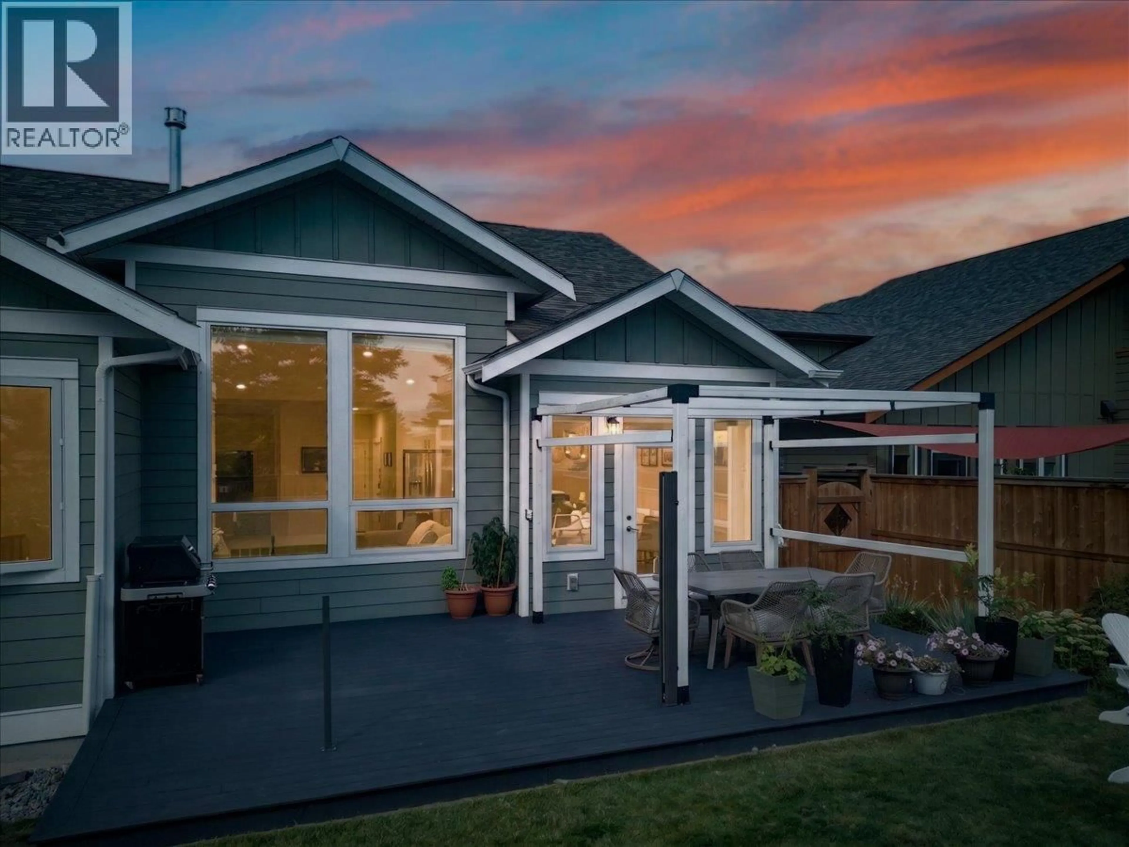 Home with vinyl exterior material, mountain view for 1878 FOXWOOD TRAIL, Windermere British Columbia V0B2L2