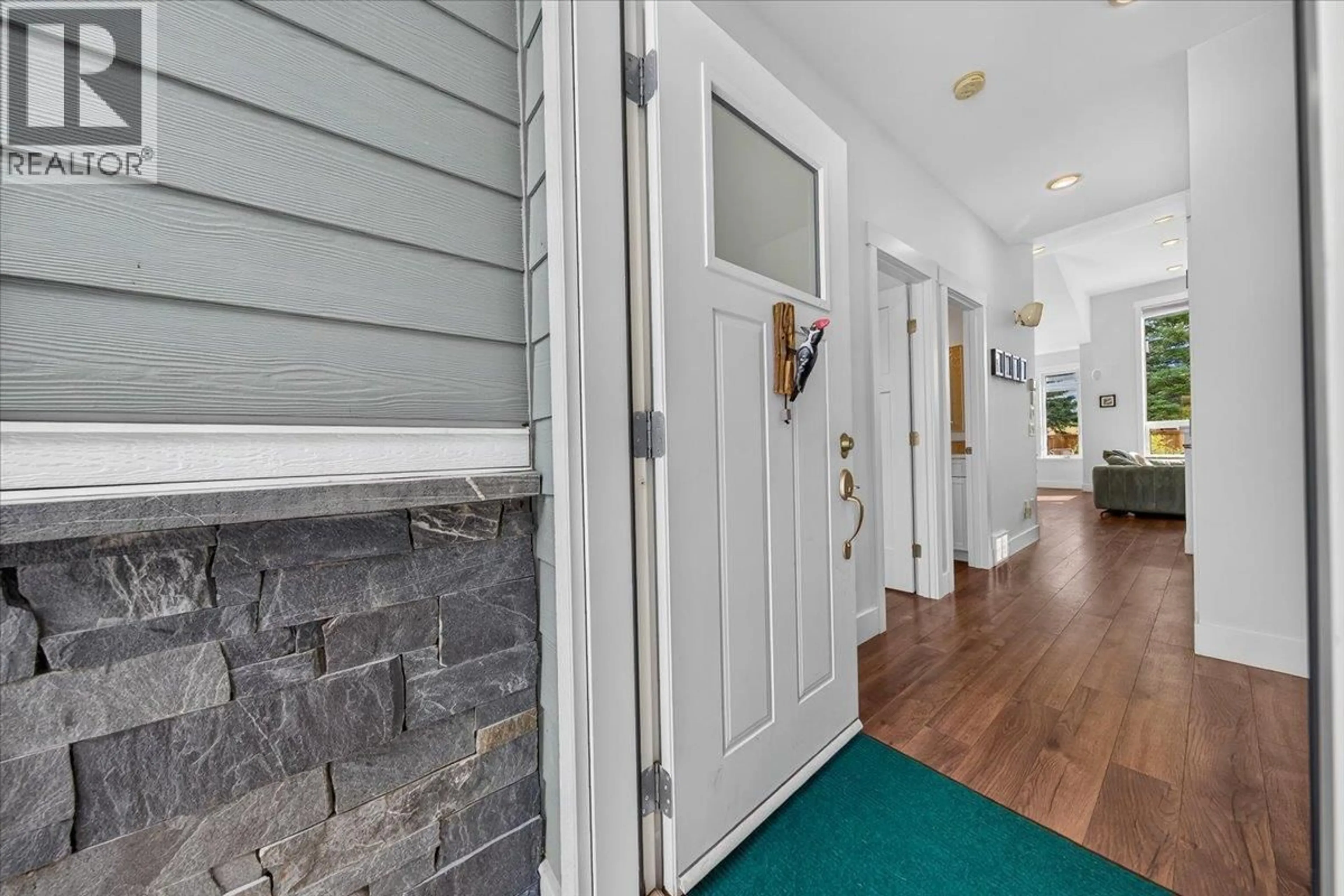 Indoor entryway for 1878 FOXWOOD TRAIL, Windermere British Columbia V0B2L2