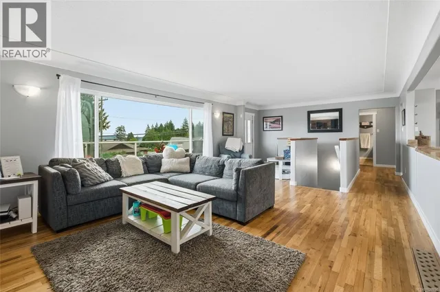430 DAVIS ROAD, Ladysmith 3