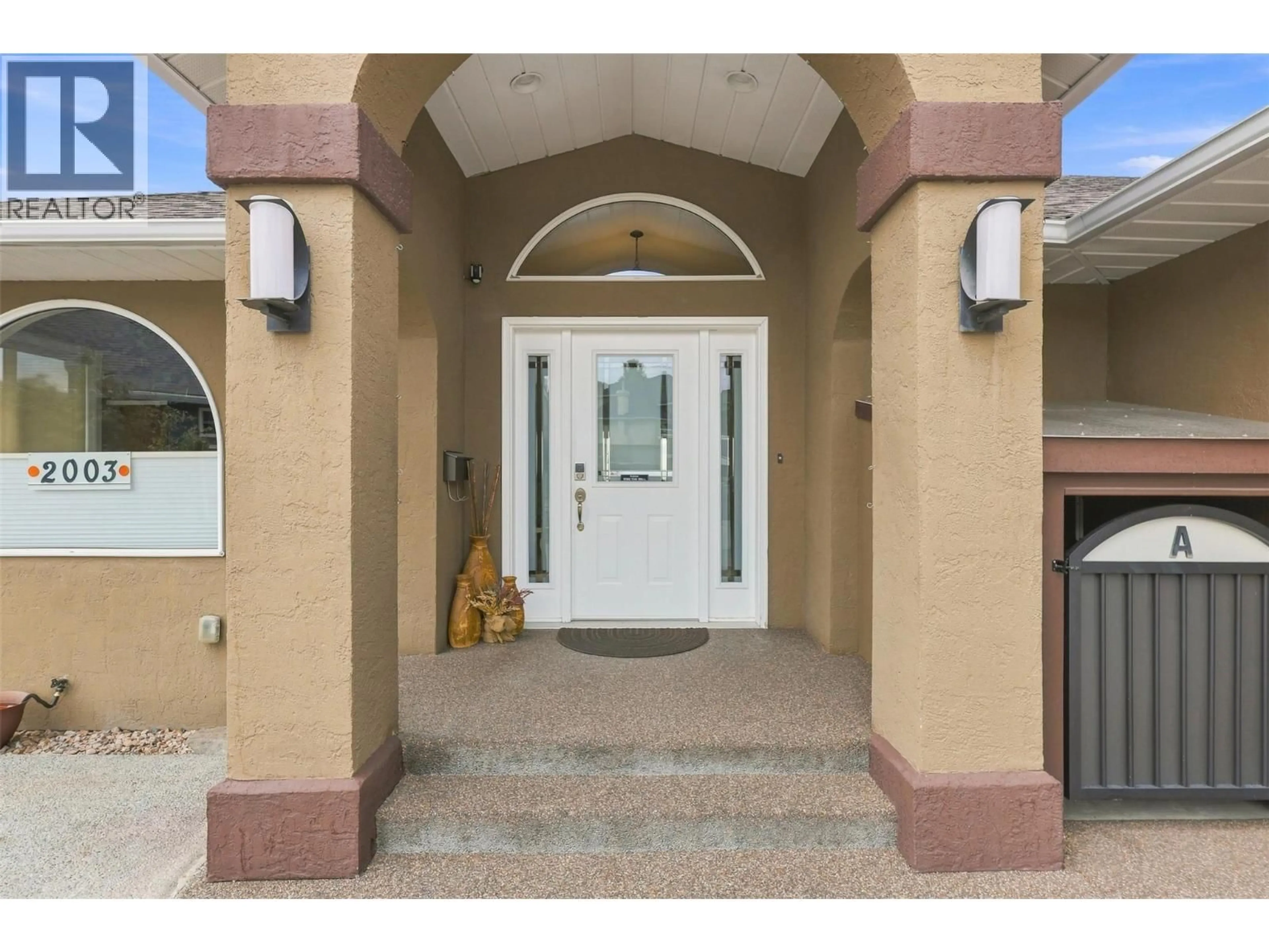 Indoor entryway for 2003 MUIRFIELD ROAD, Kamloops British Columbia V1S1S6
