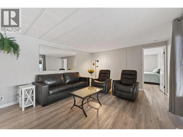 #35 - 1680 WESTSYDE ROAD, Kamloops 4