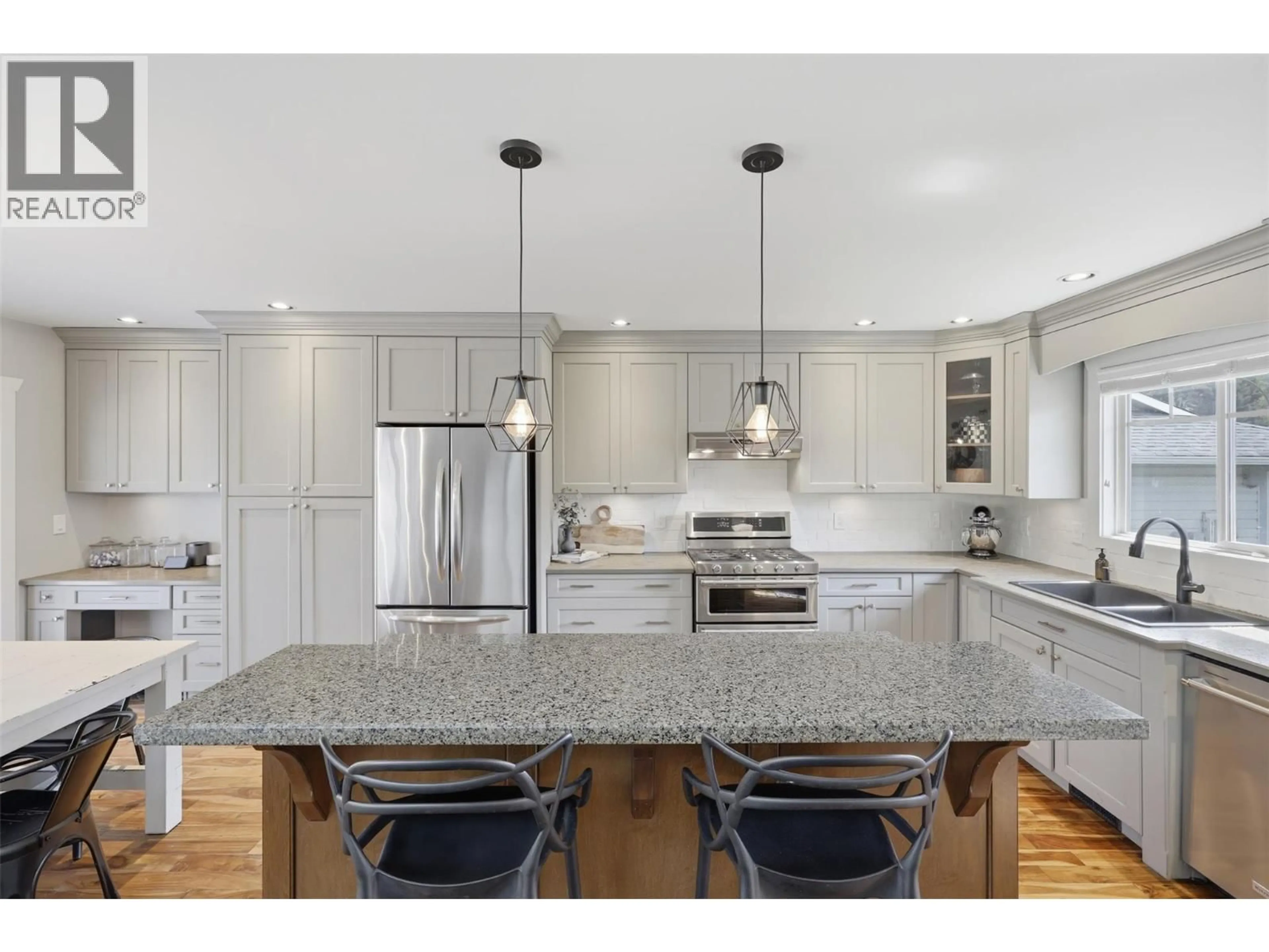 Open concept kitchen, unknown for 636 BRAEMAR DRIVE, Kamloops British Columbia V1S1H9