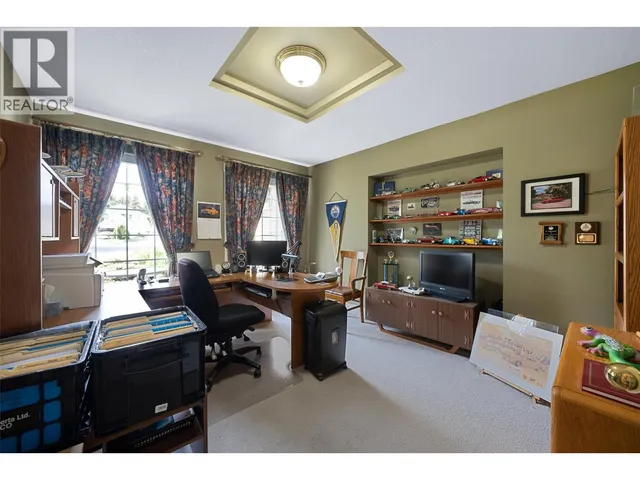 205 MERLIN COURT, Kelowna 3