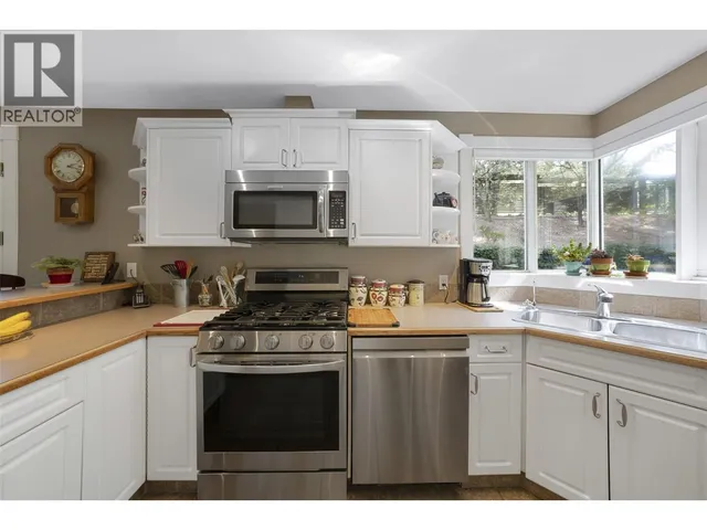 205 MERLIN COURT, Kelowna 5