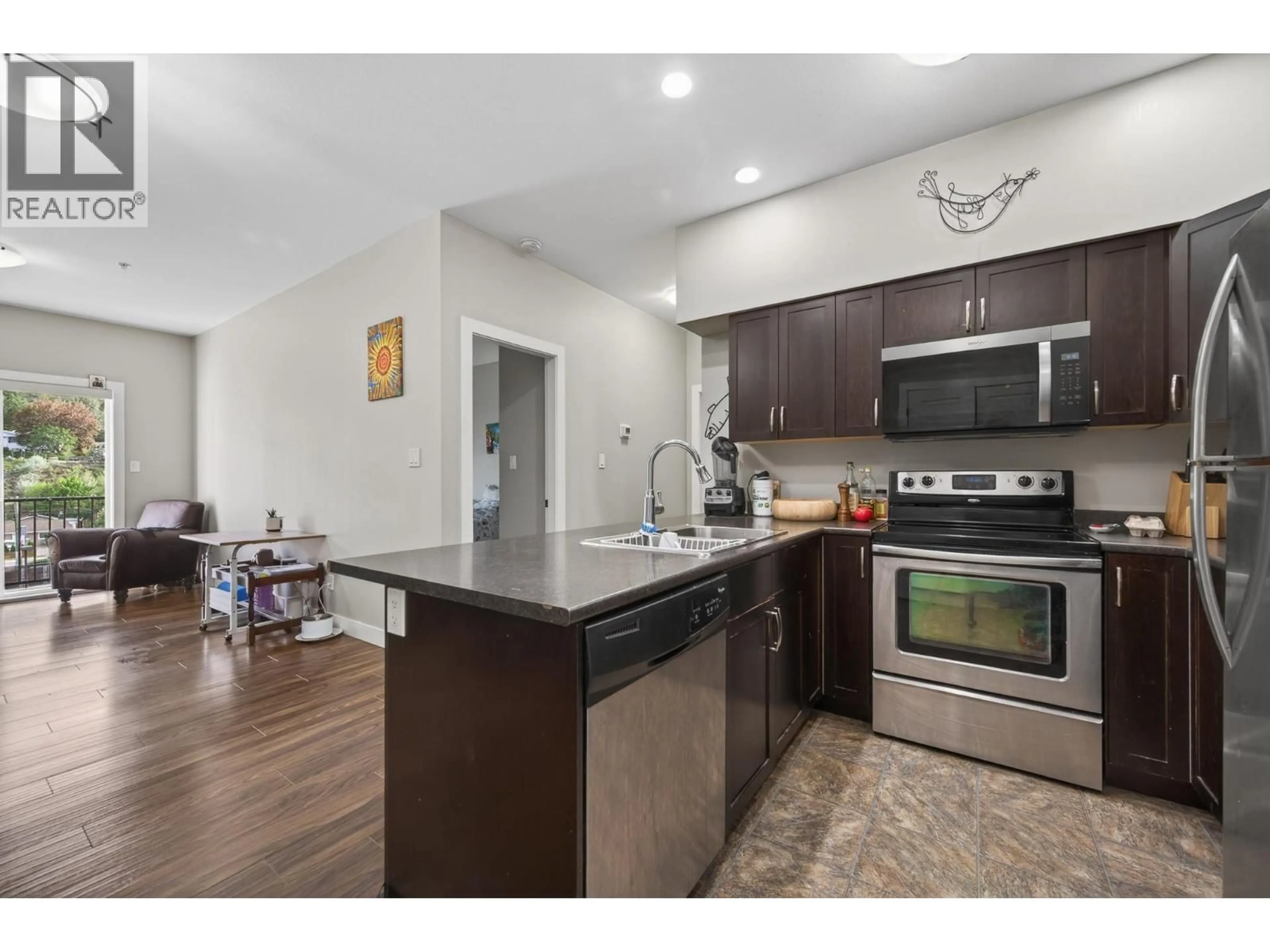 Open concept kitchen, unknown for 403 - 5170 DALLAS DRIVE, Kamloops British Columbia V2C0C7