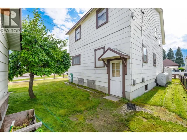 514 FOURTH STREET EAST, Revelstoke 3