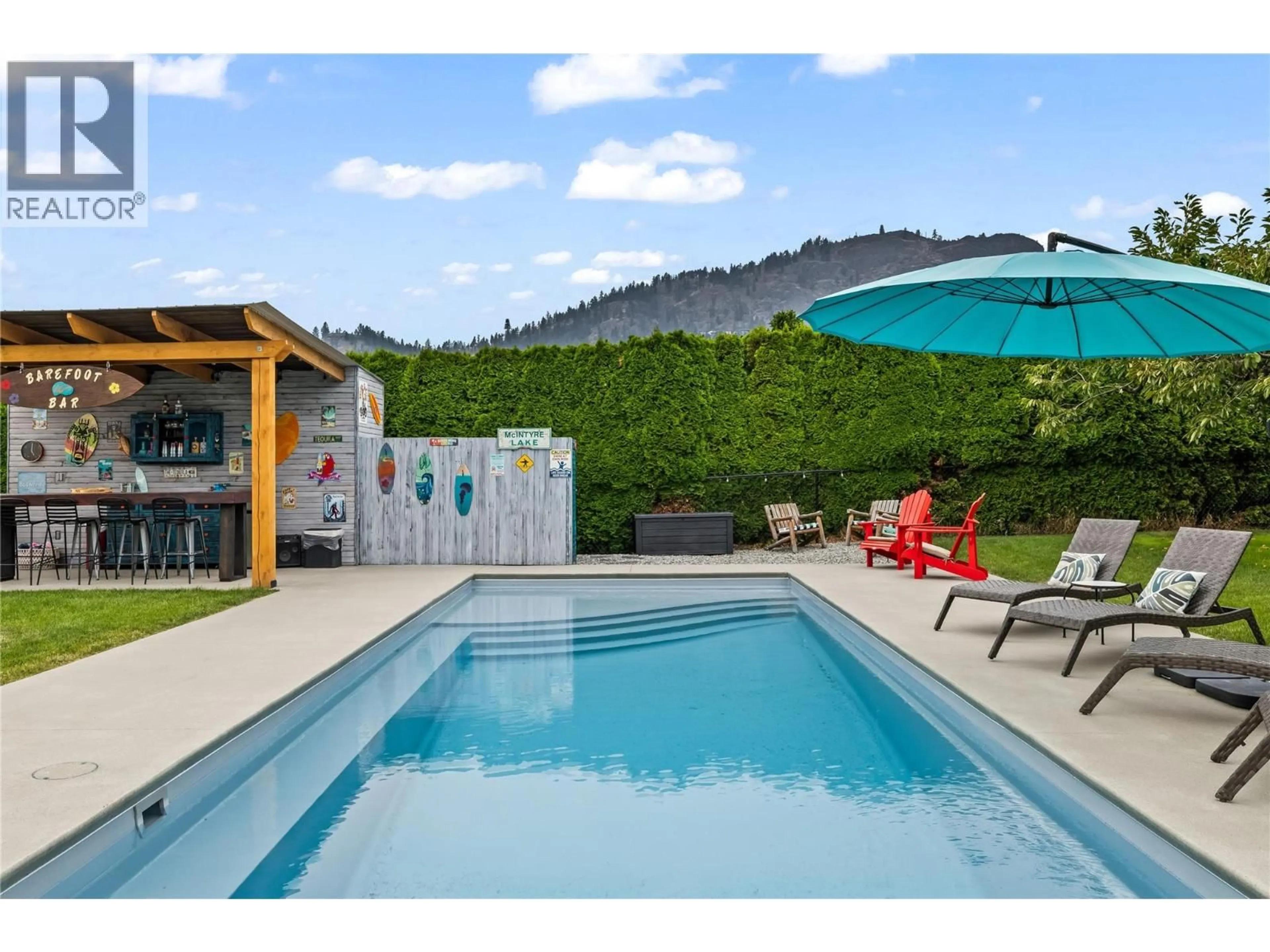 Pool for 910 WESTBROOK DRIVE, West Kelowna British Columbia V1Z1R3