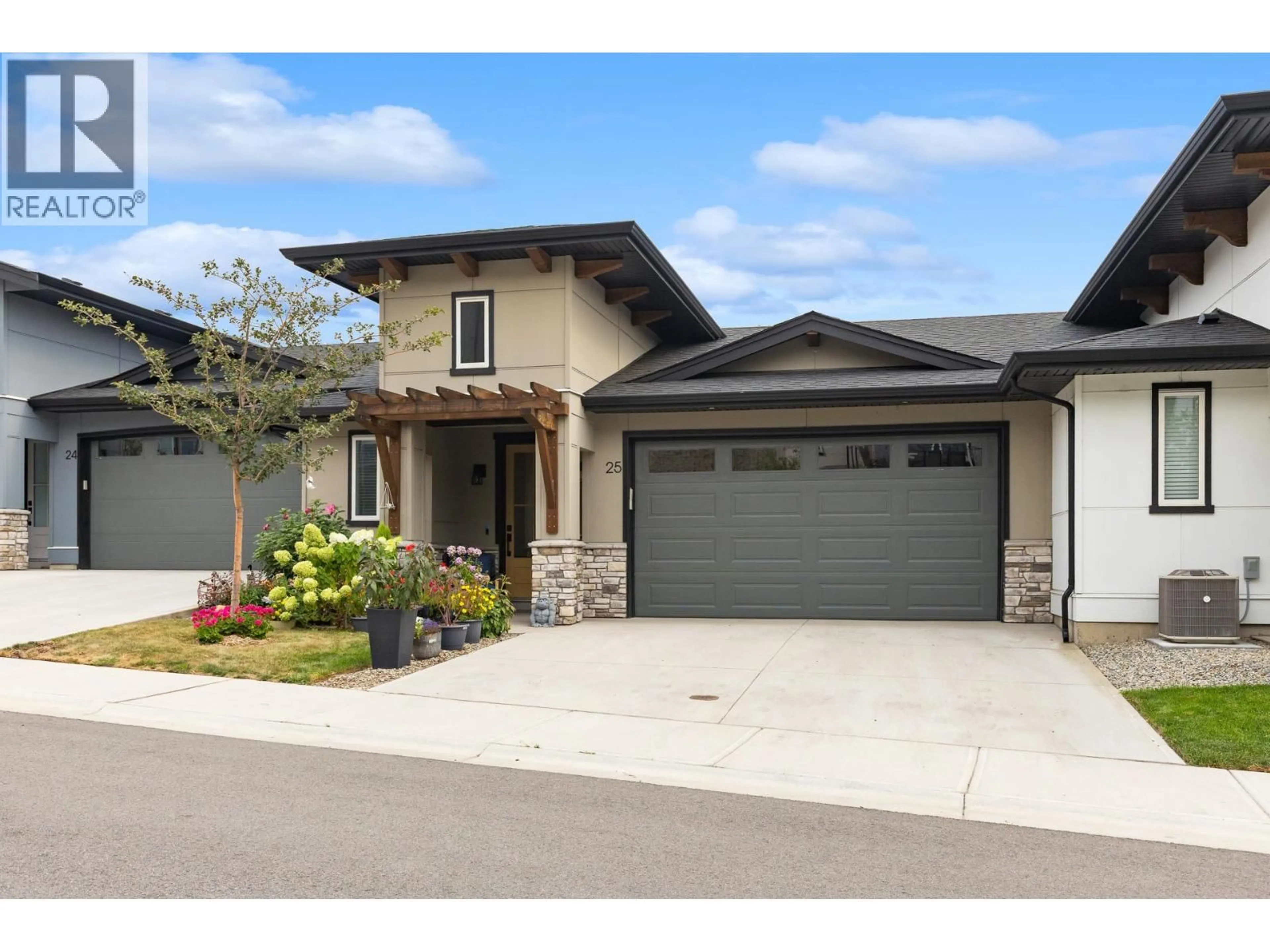 Home with vinyl exterior material, street for 25 - 8000 VEDETTE DRIVE, Osoyoos British Columbia V0H1V2
