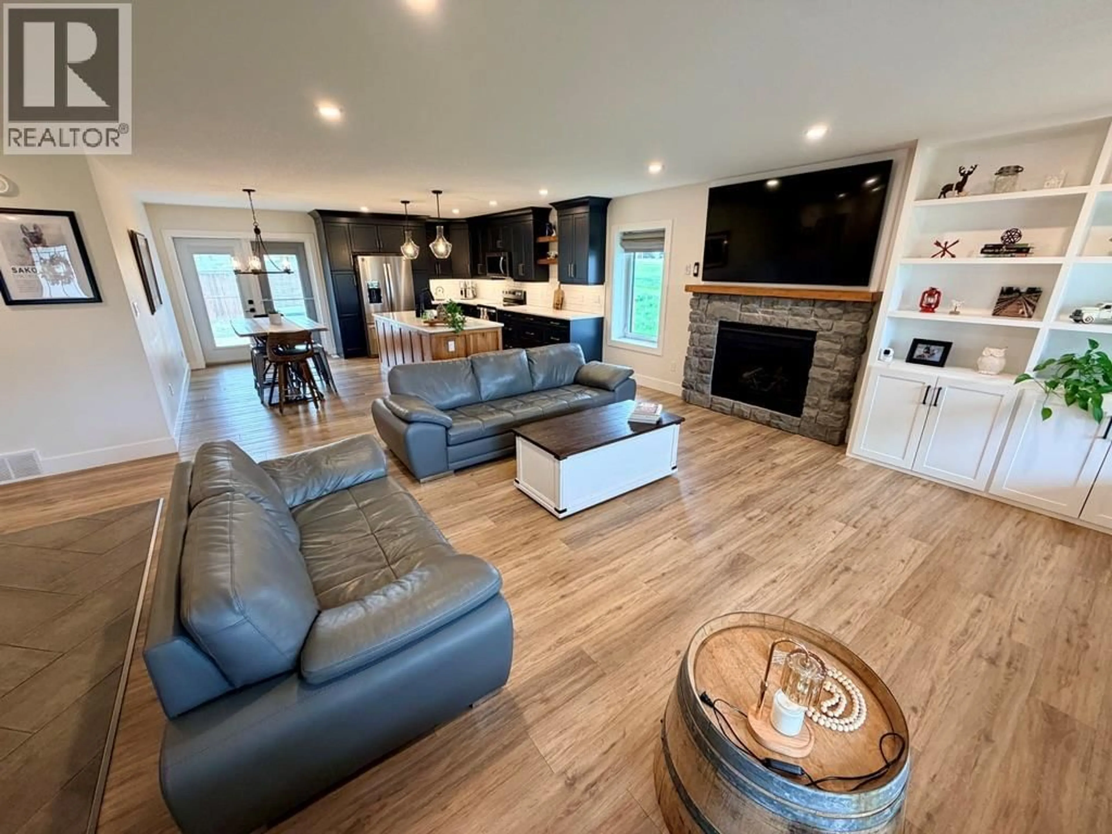 Open concept kitchen, unknown for 5308 49 STREET, Pouce Coupe British Columbia V0C2C0