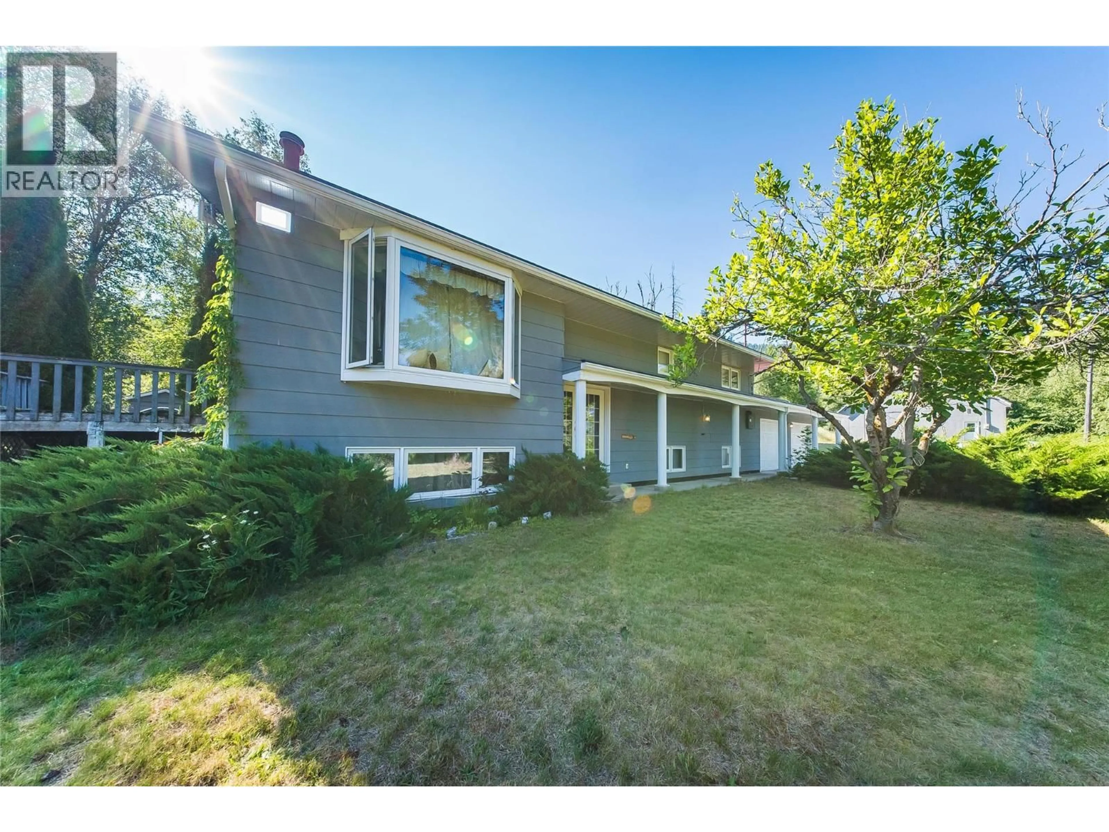Unknown for 1076 COLUMBIA GARDENS ROAD, Fruitvale British Columbia V0G1L1