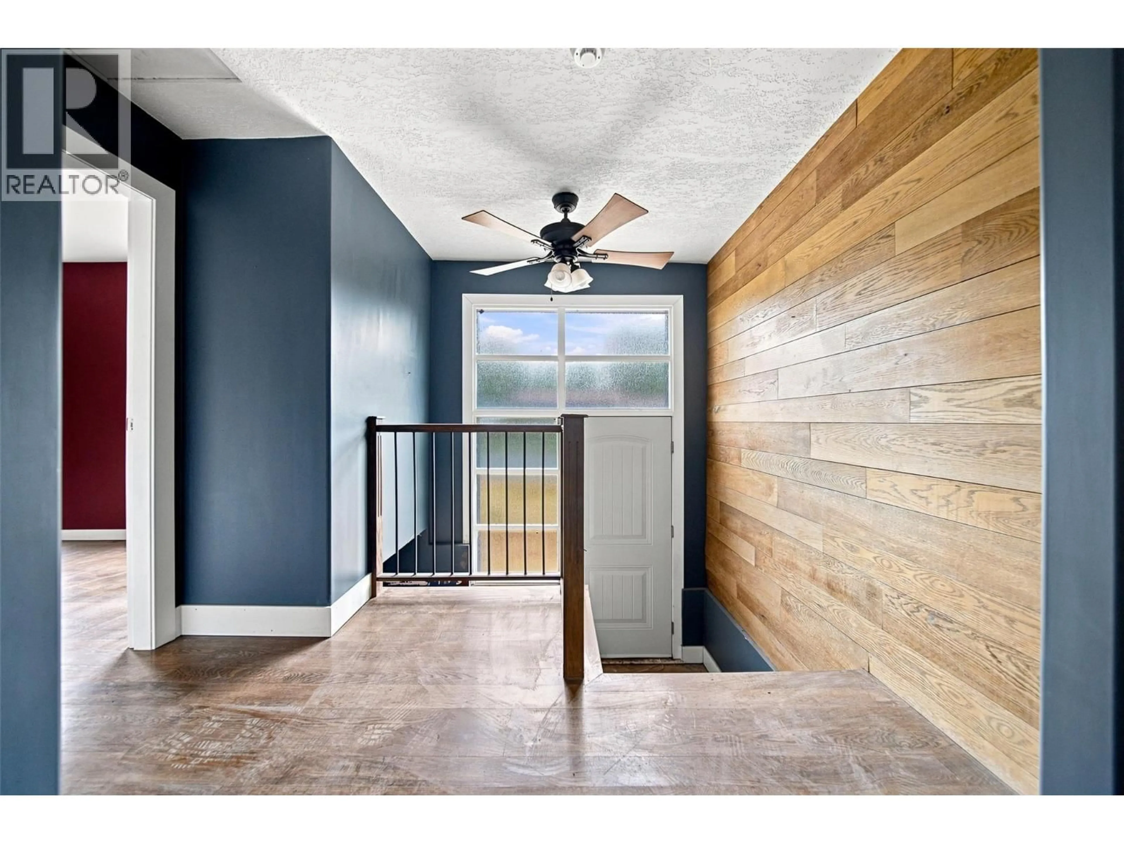 Indoor entryway for 1401 CHAPMAN STREET, Merritt British Columbia V1K1B8