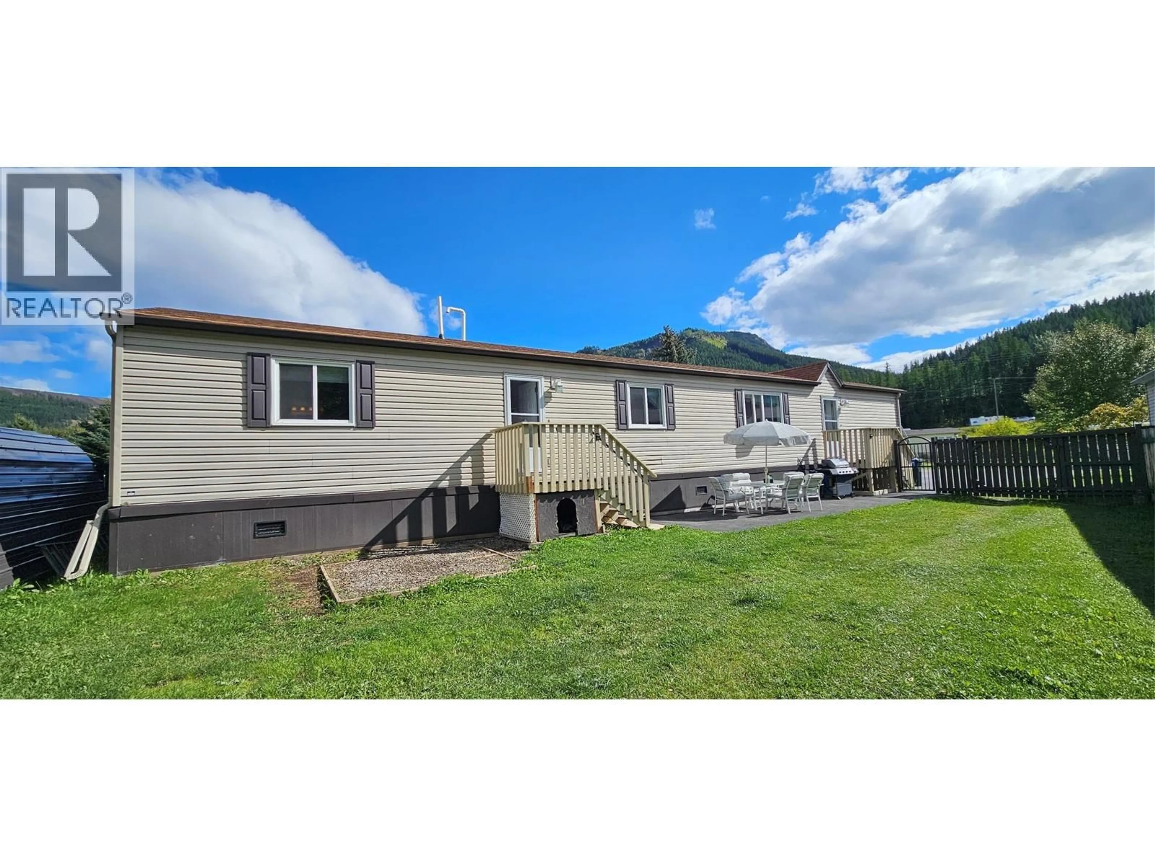 A pic from outside/outdoor area/front of a property/back of a property/a pic from drone, mountain view for 151 - 100 ASPEN DRIVE, Sparwood British Columbia V0B2G0