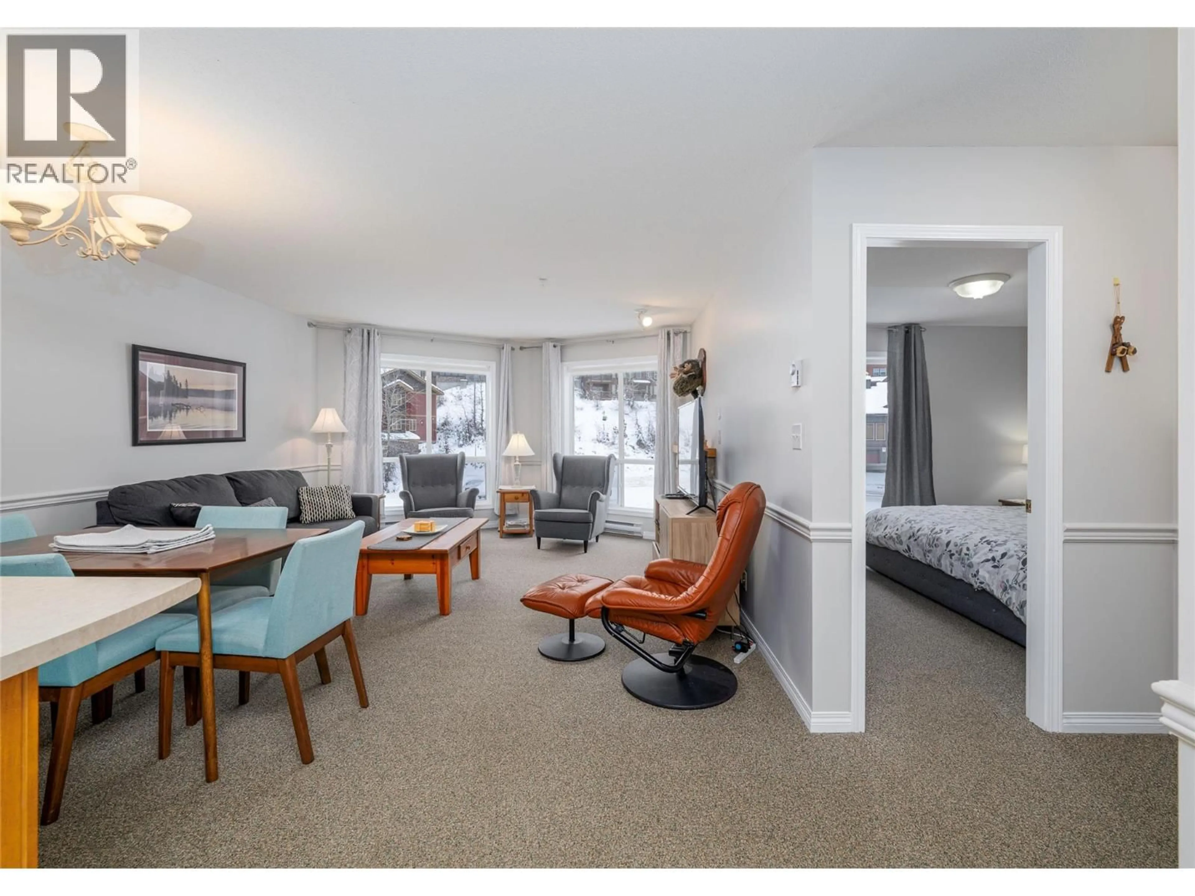 Living room with furniture, unknown for 308 - 215 KETTLE VIEW ROAD, Big White British Columbia V1P1P3