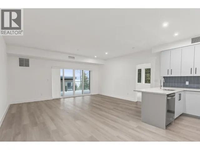 209 - 3434 MCKINLEY BEACH DRIVE, Kelowna 3