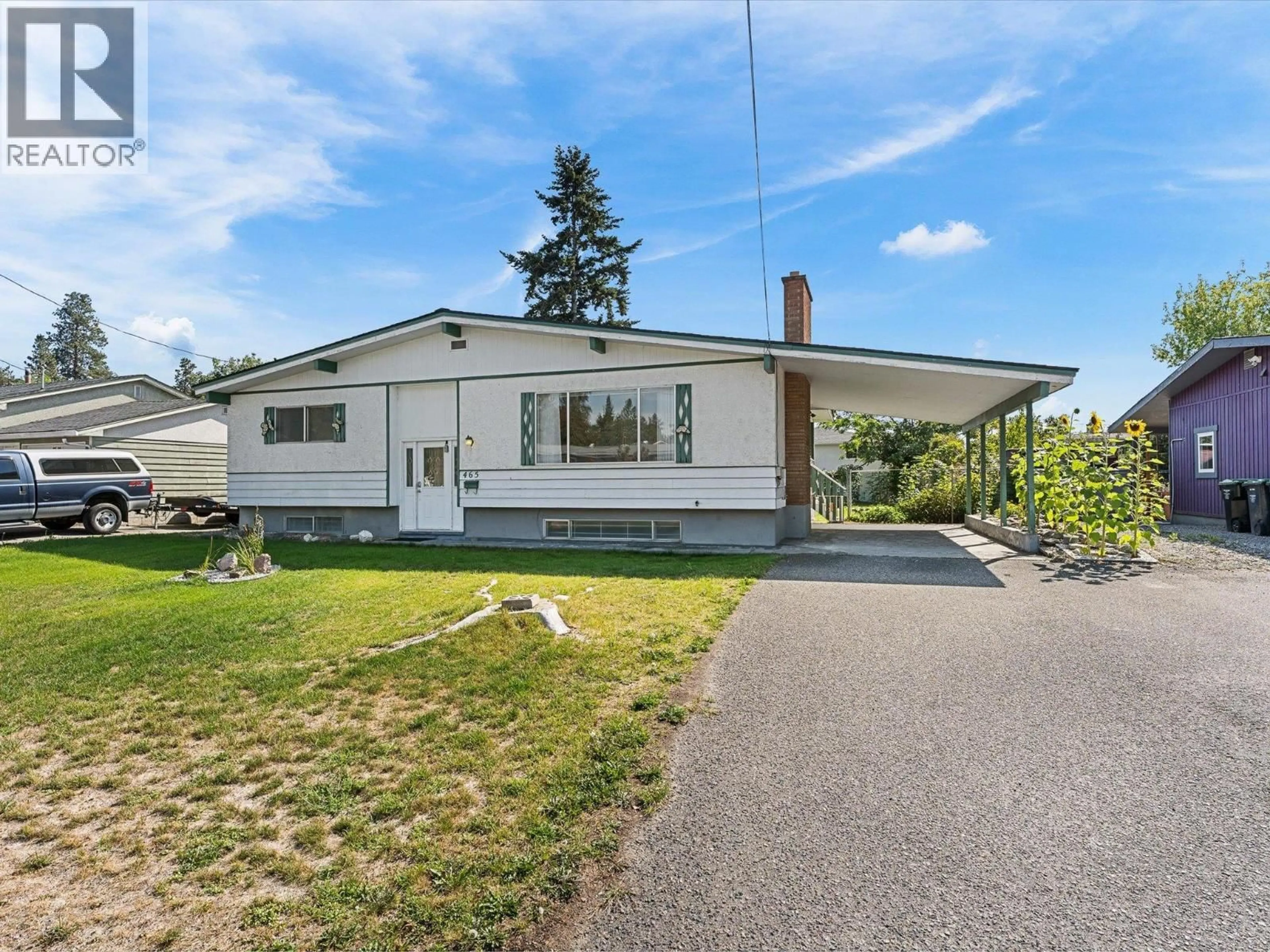 Home with vinyl exterior material, street for 465 HOLLYDELL ROAD, Kelowna British Columbia V1X1L1