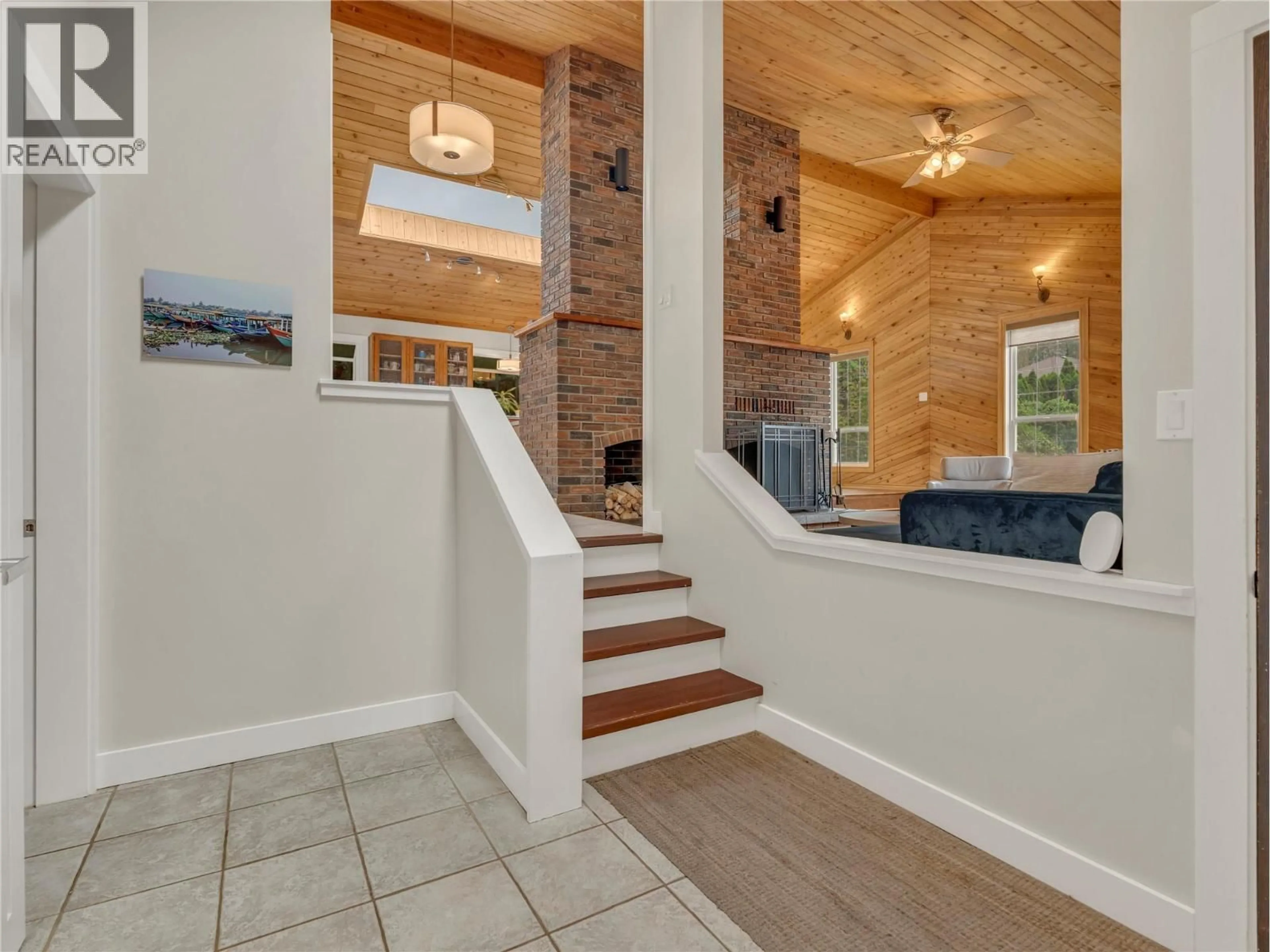 Indoor entryway for 157 ADAMS CRESCENT, Penticton British Columbia V2A7B6