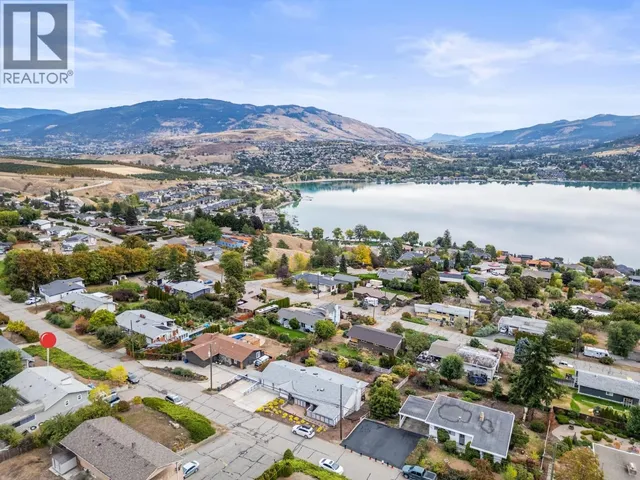 8404 LAKEVIEW DRIVE, Coldstream 3
