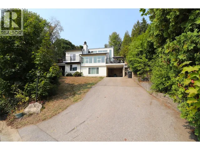 3702 9TH AVENUE, Castlegar 2
