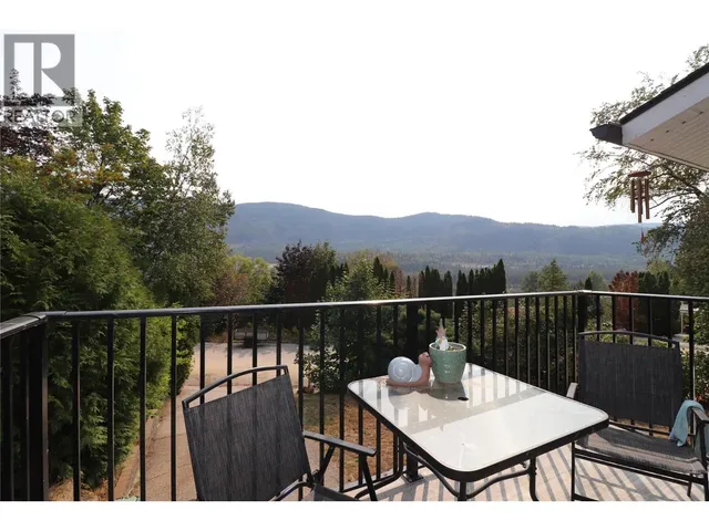 3702 9TH AVENUE, Castlegar 5